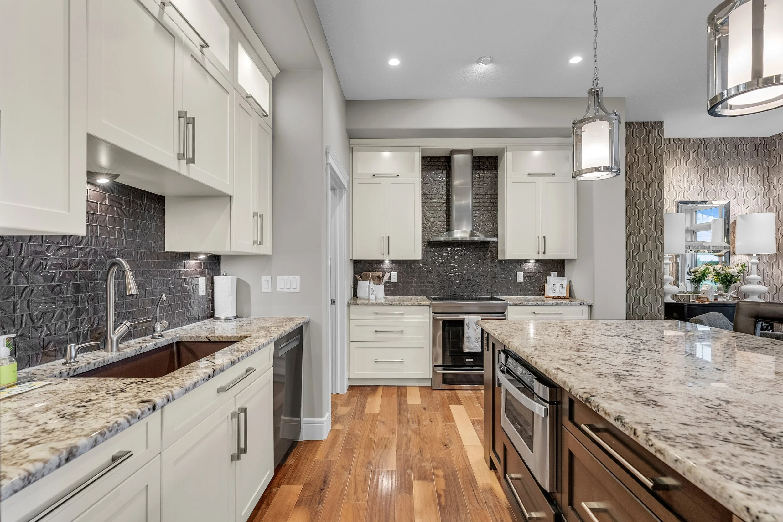 250 Whalley Cres (10 of 78).jpg