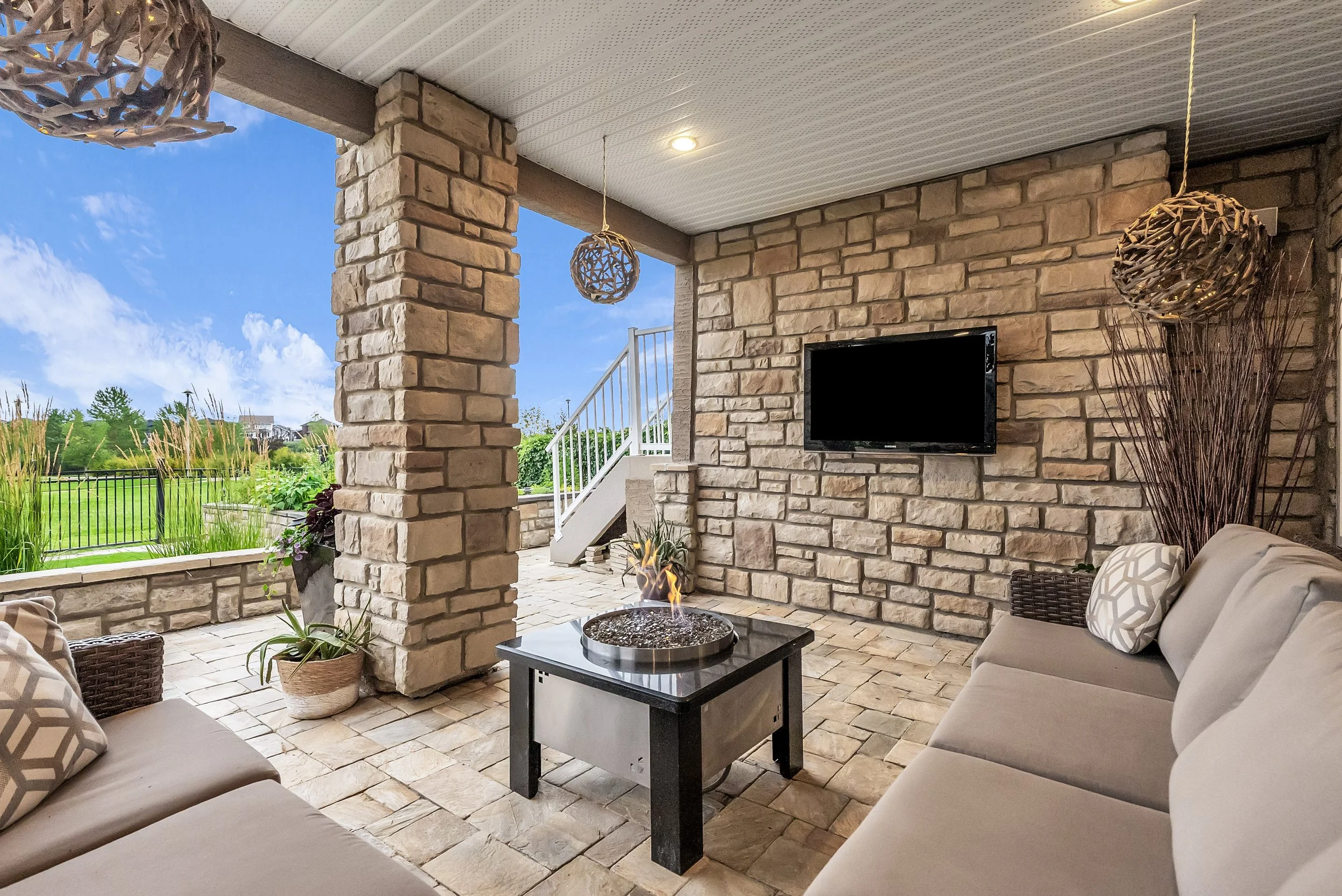250 Whalley Cres (64 of 78).jpg