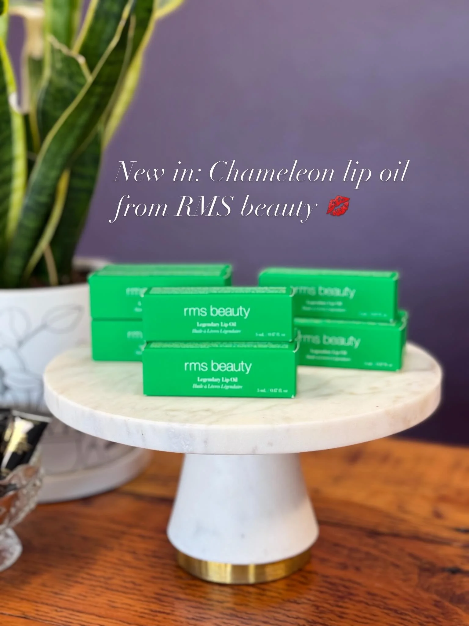 Just arrived!  The lip gloss you didn't know you needed 😃

Stop in and try it on 💋

#heidilaneesthetics #rmsbeauty #pinklips #boisemakeup #boisebeauty