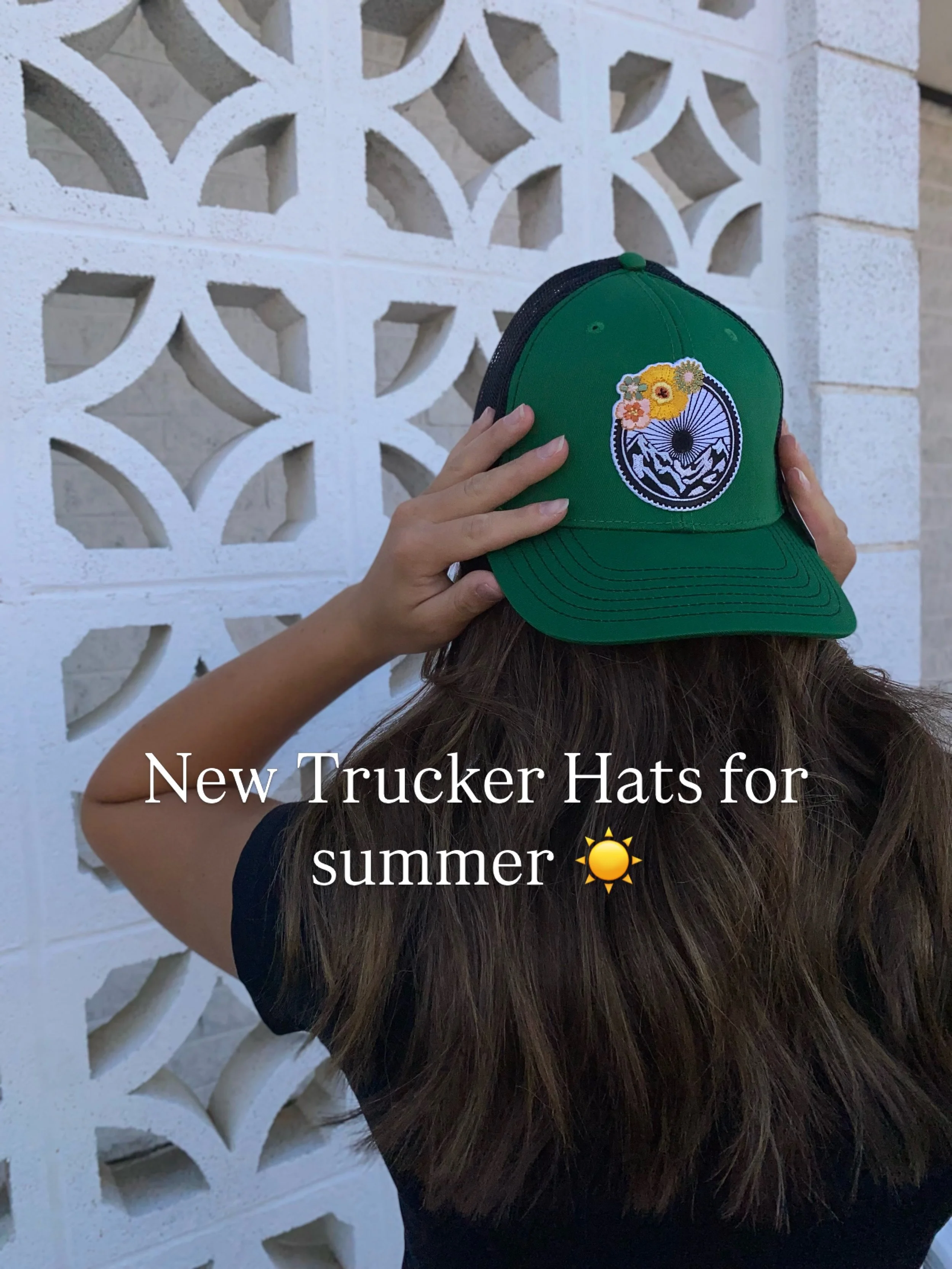 Grab a trucker hat before the season ends ☀️☀️☀️

#heidilaneesthetics #summerstyle #truckerhats #boisedayspa #boisenorthend