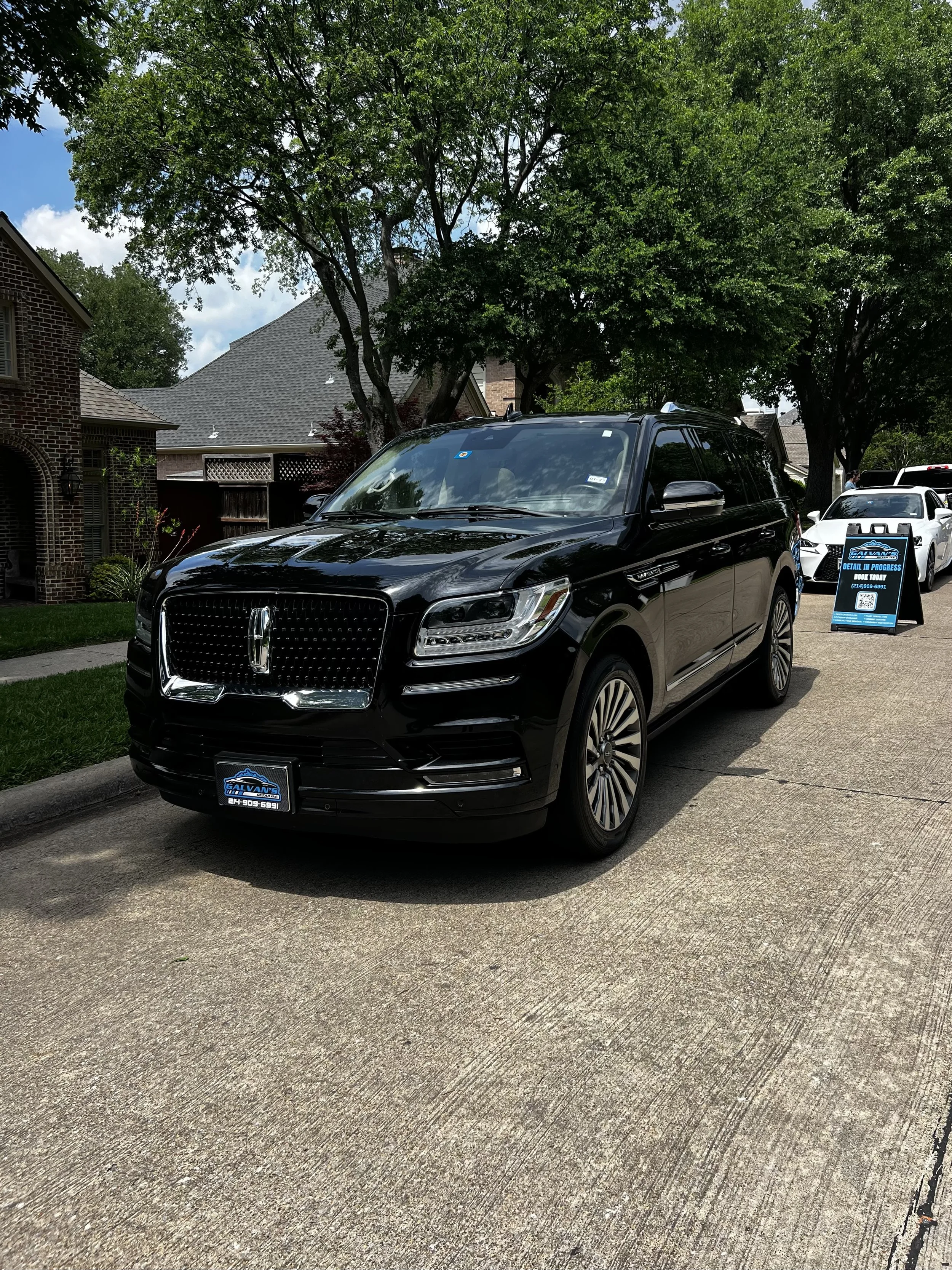 2021 Lincoln Navigator paint was renewed with our Paint Correction service