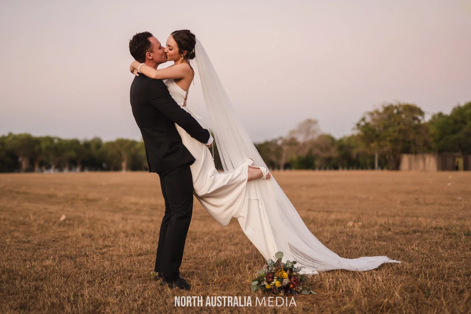 North Australia Weddings — photo 16 of 18