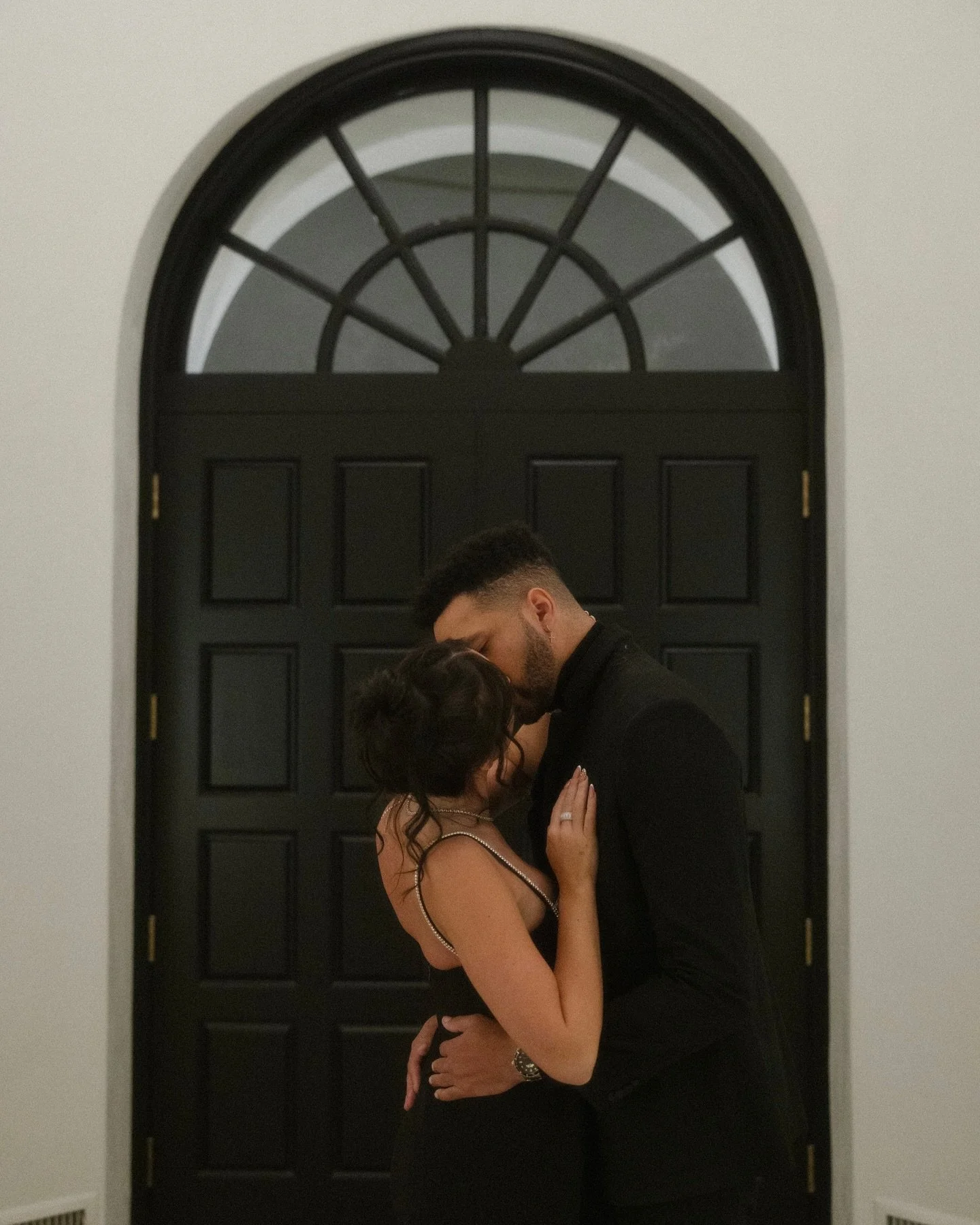 Been waiting almost a whole year to share these photos! And posting late in the day, purposefully! 🍸 Moments from @kaylioconnorrr &amp; @yes_im_black session that we collaborated together during the holiday season! So glad I had the Starburst Filter