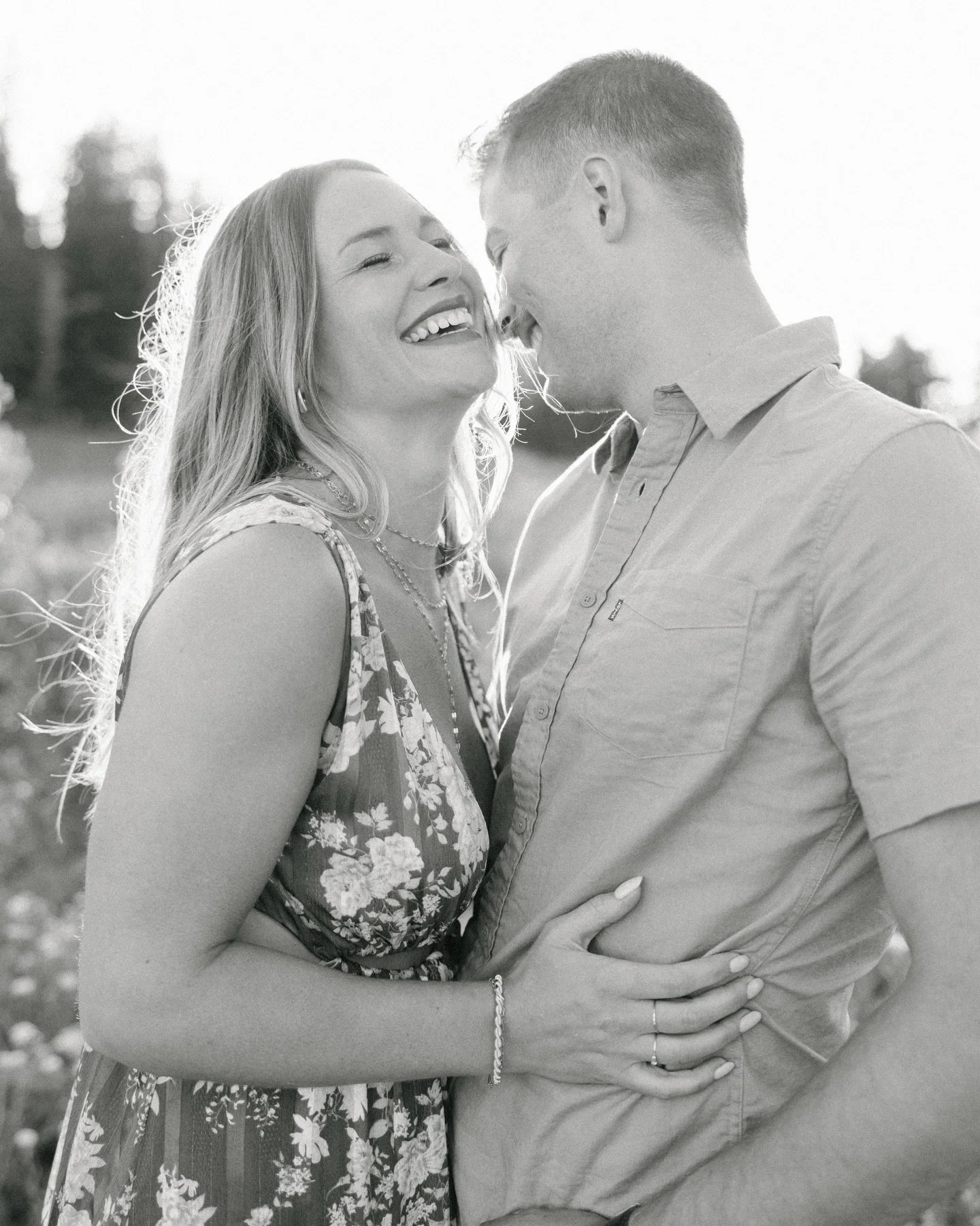 Keeping it simple with some black and white moments for today&rsquo;s post! 💫 Frames from Devin &amp; Sarah&rsquo;s engagement last summer up on Mt. Ashland. So excited to that we get to spend more time together this year! 

-

#gabrielramirezphotog