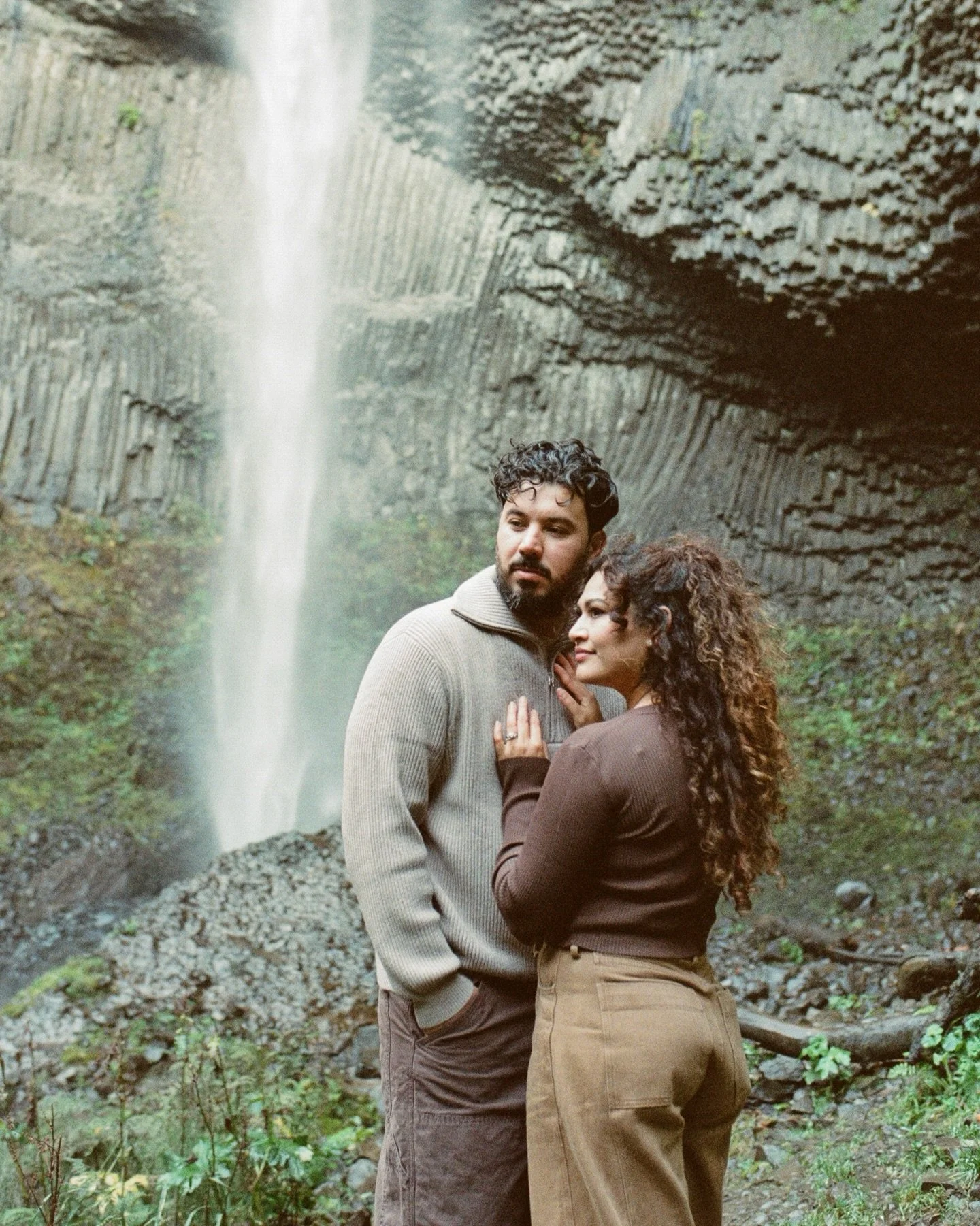 Exploring the Oregon Waterfalls with Yessy + Kiarash. &mdash; Been holding on to these photos for a while, and finally getting around to sharing the film shots from their session. Always love shooting with them! 

-

Film Lab: @indiefilmlab 

-

#gab