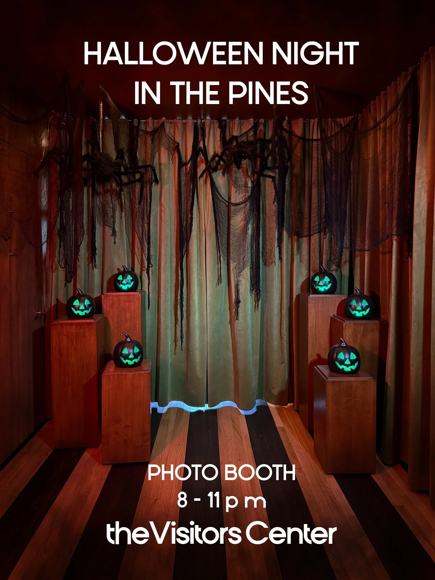 Stop by the Visitors Center tonight to kick off spooky celebrations with your Fire Island family with a photo booth moment. Photos by the one and only @rolandfitz.me !! 
Happy Halloween!