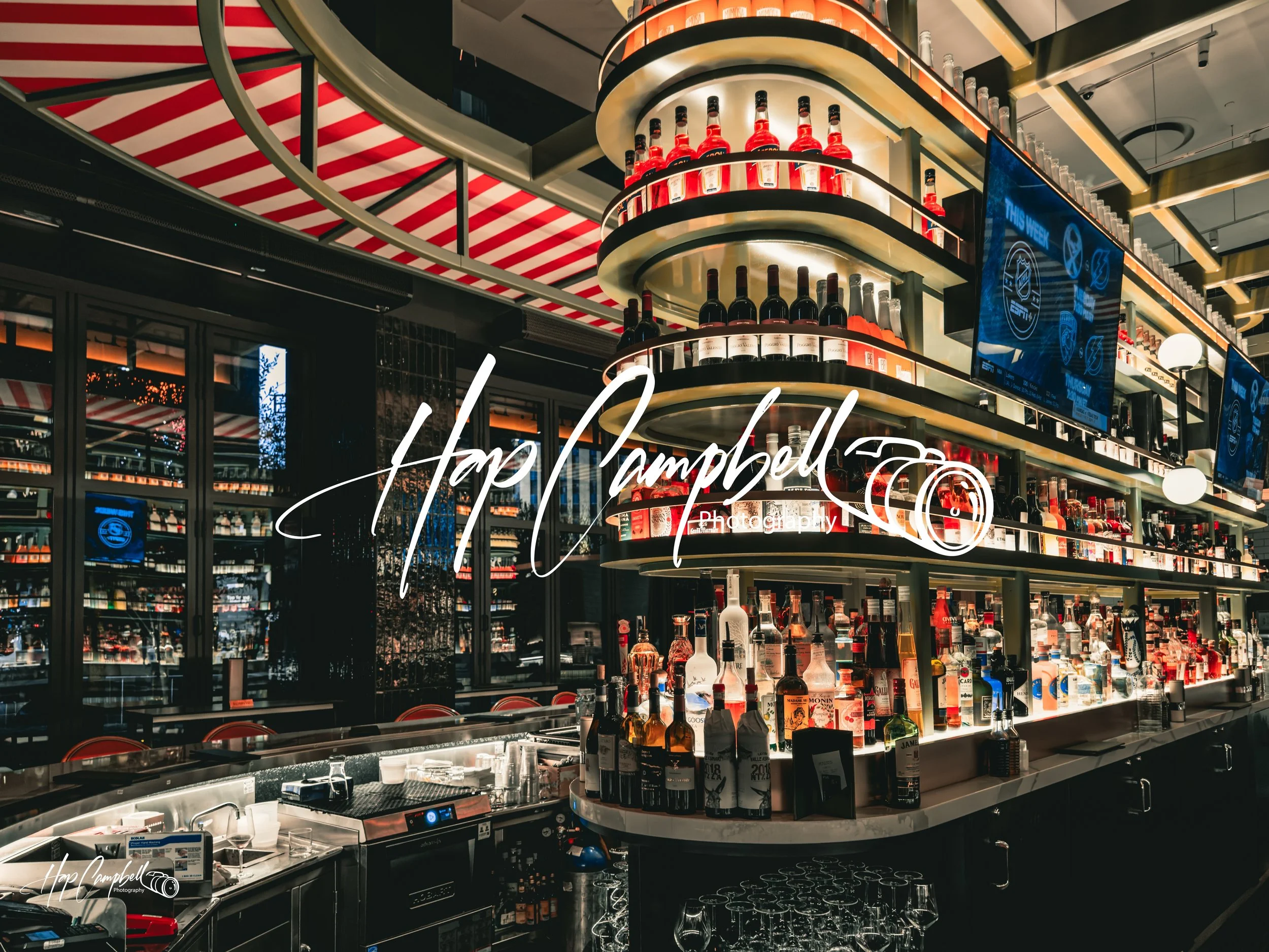 Vegas Bar 1.jpg