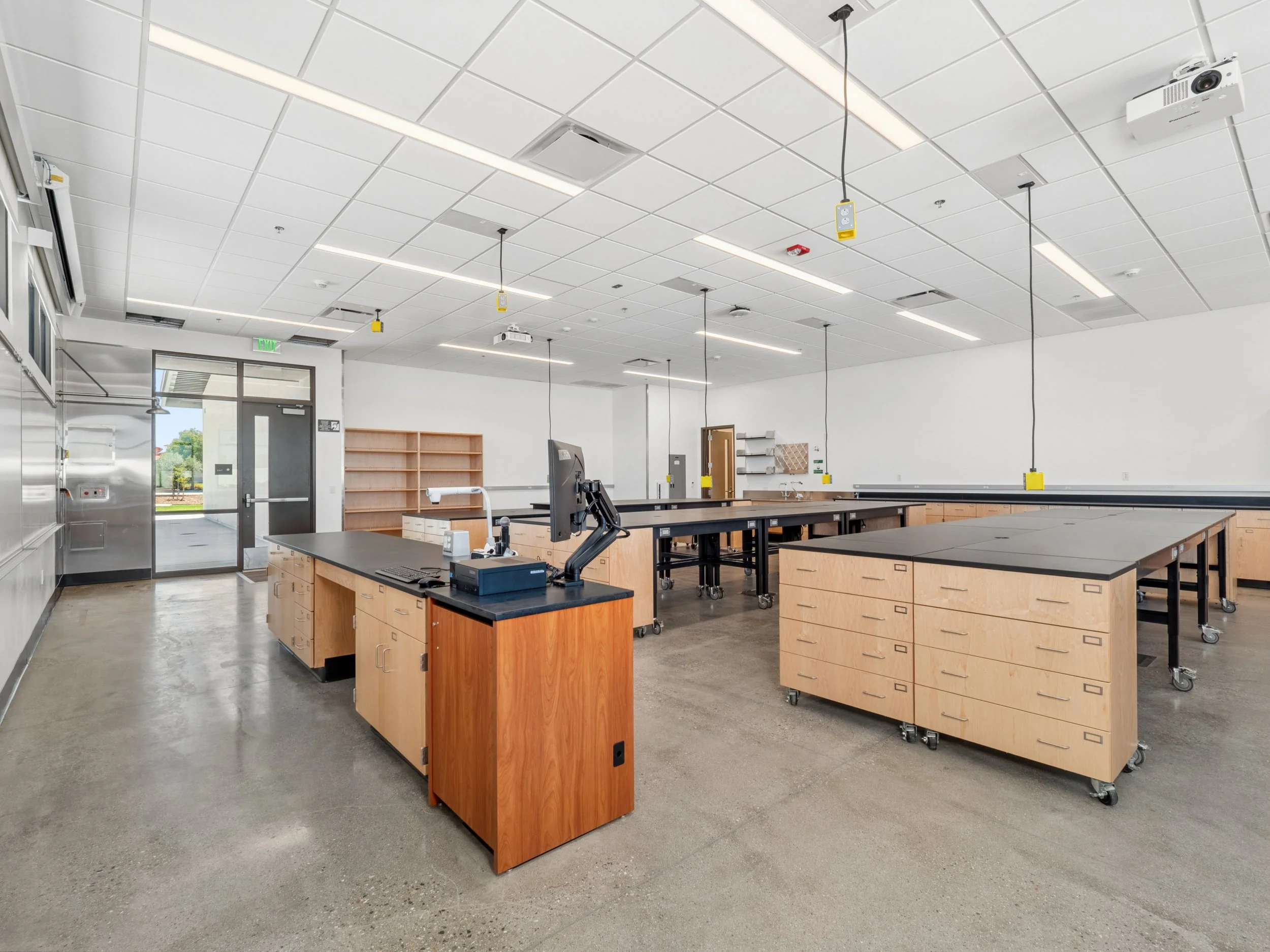NewtonCuestaCampusInterior-28.jpg