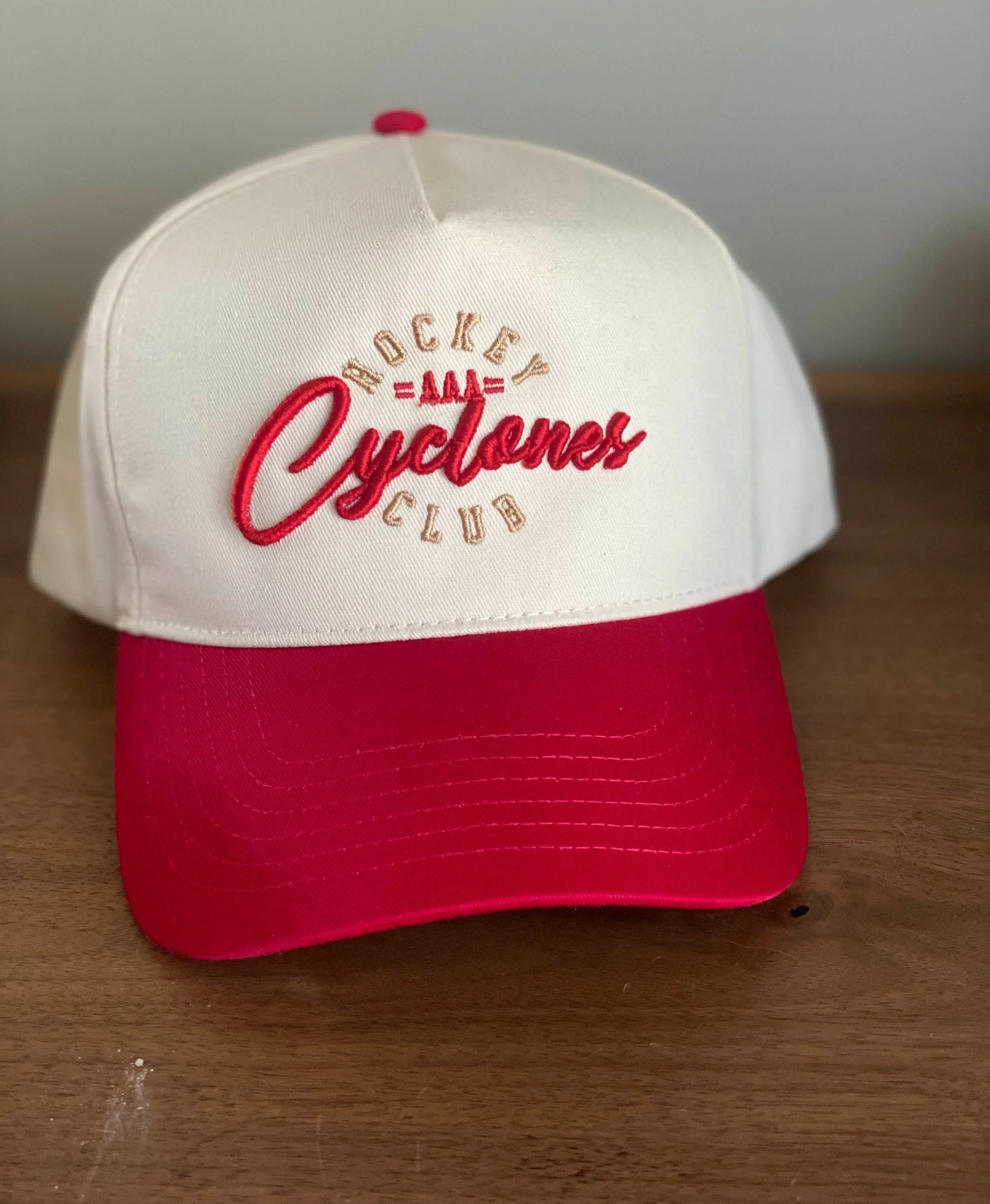 hockey-club-cyclones-aaa-salty-blonde.jpg