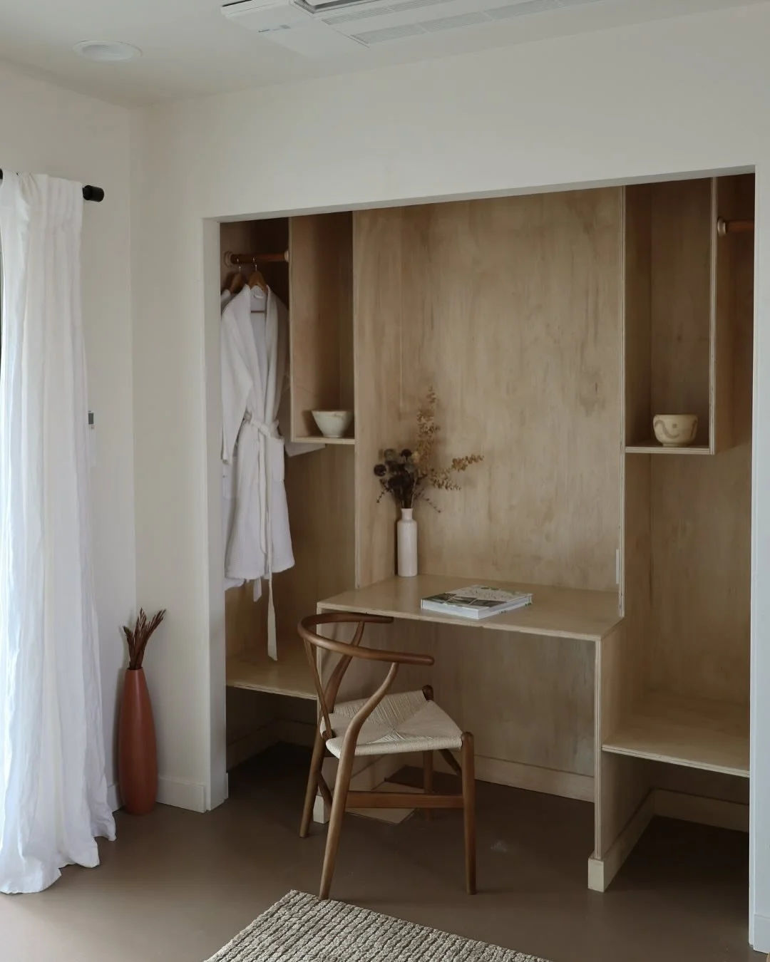 Winter settles softly in the desert, where the sun warms the soul and the quiet invites reflection. Here, time slows and presence becomes the most cherished gift.

Wishing everyone the gift of presence this year, happy holidays 💛

- Lindsay &amp; Br