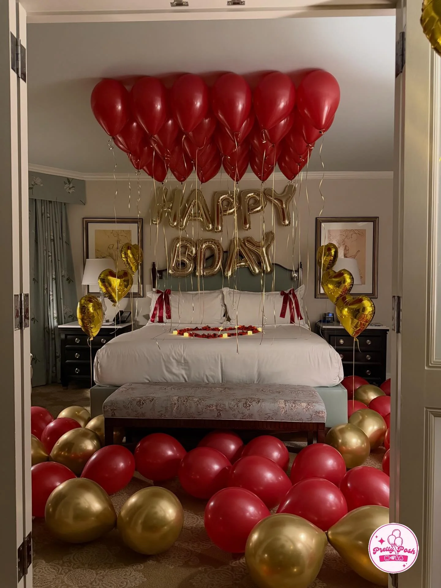 The perfect intimate birthday experience❤️

🎂 @cakes_by_amm 

#nolaballoons #hisbirthday #hoteldecor #romanticroom #vday