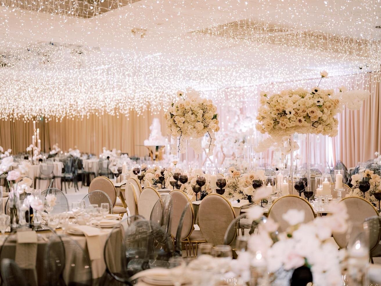 Lighting sets the mood for everything ✨ We loved being part of this special event. Watching the couples reaction always makes everything worth it! Thank you to the newlyweds for trusting us with their special day 🤍

Planning |@valvuitton Bridal Hair