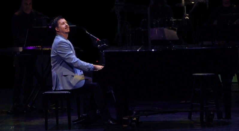 Bradley McCaw in 52nd street: The music of billy joel