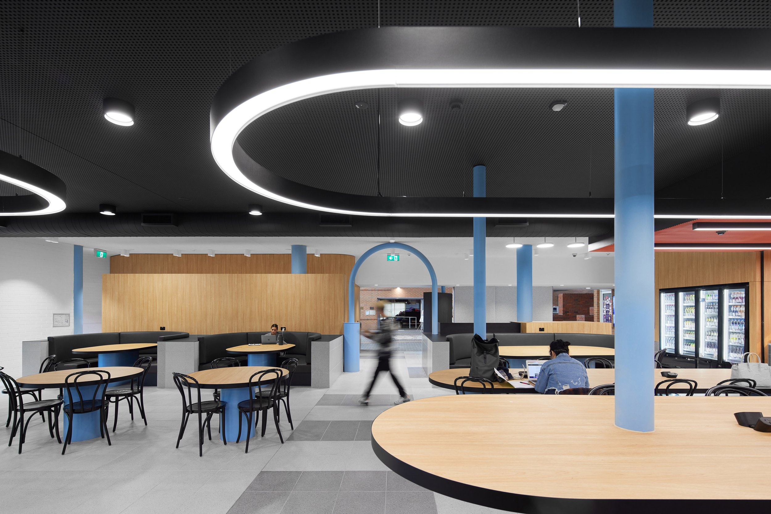 RMITB514Cafe-PHO-CafeSeating-5.jpg