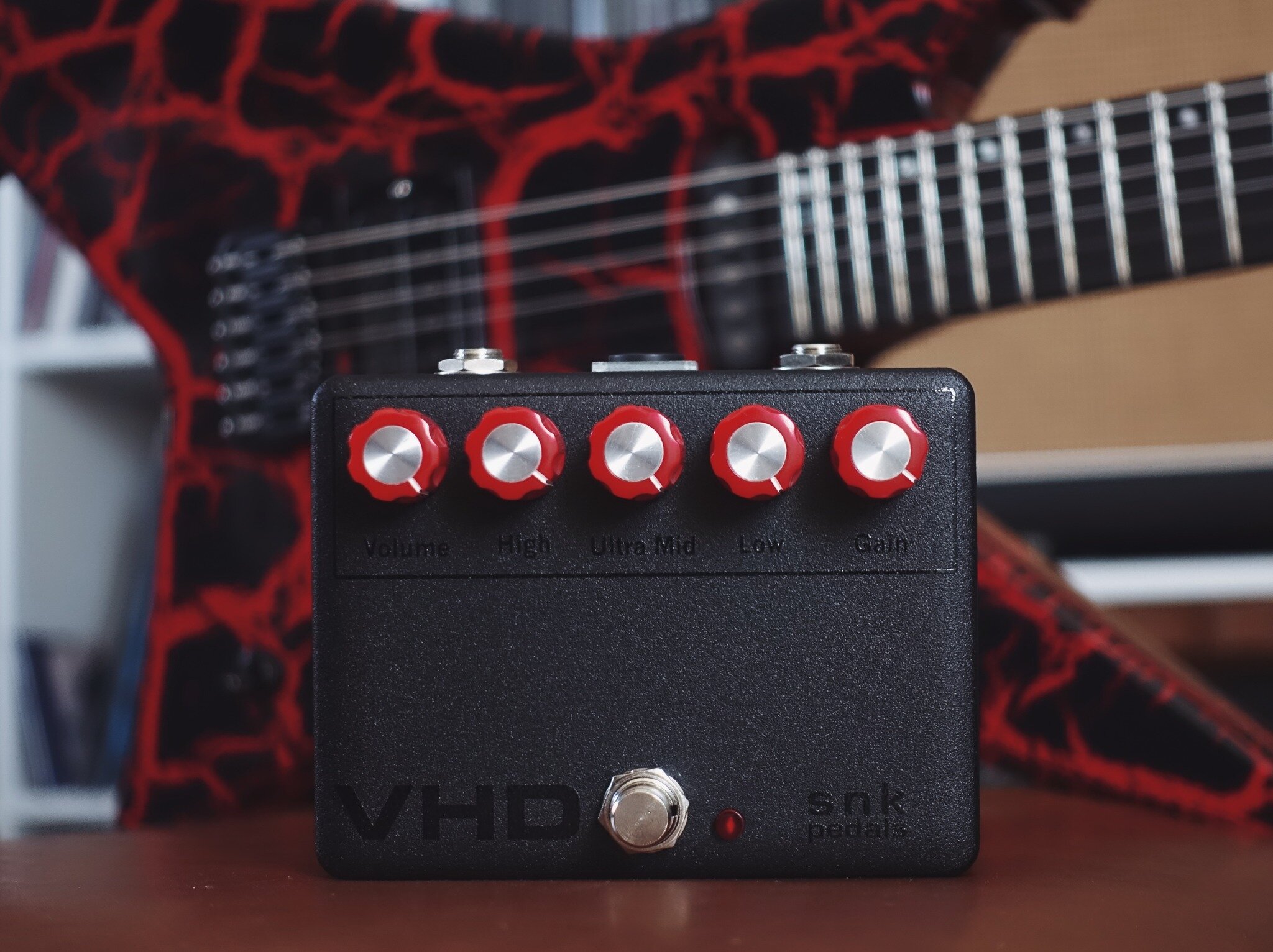 Tomorrow we are launching a limited Cult FX edition of the @snkpedals VHD in our exclusive black on black w/ red &amp; silver knobs finish.

Only 20 units made!

The VHD is a replication of the iconic Ampeg VH-140C preamp circuit and delivers 90s Dea