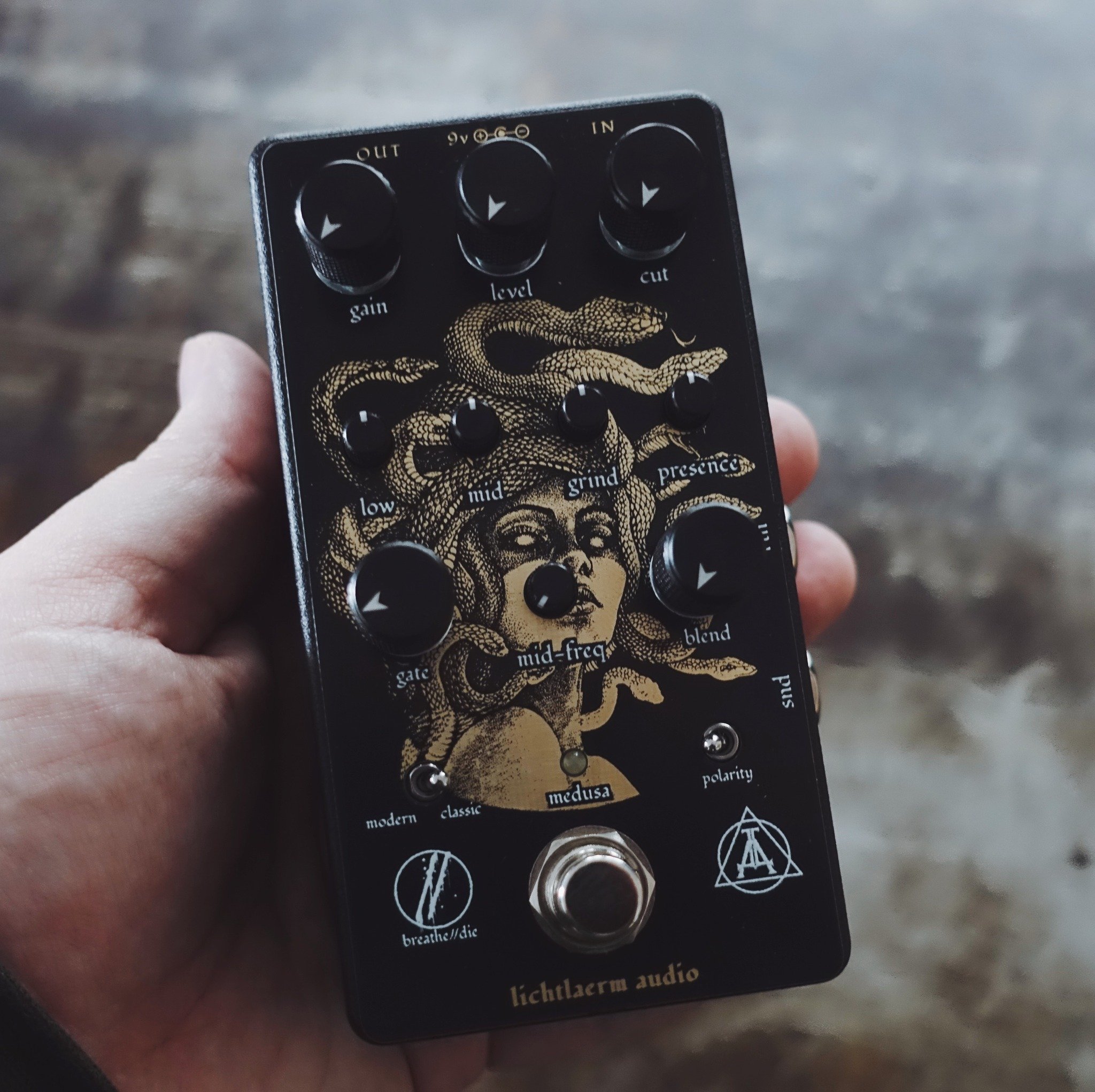 Is this the best Swedish Death Metal distortion pedal on the market? We think so! And you seem to think so too, because we can't seem to keep them in stock for very long. As a matter of fact, we only have 1 left right now...

So what makes the @licht