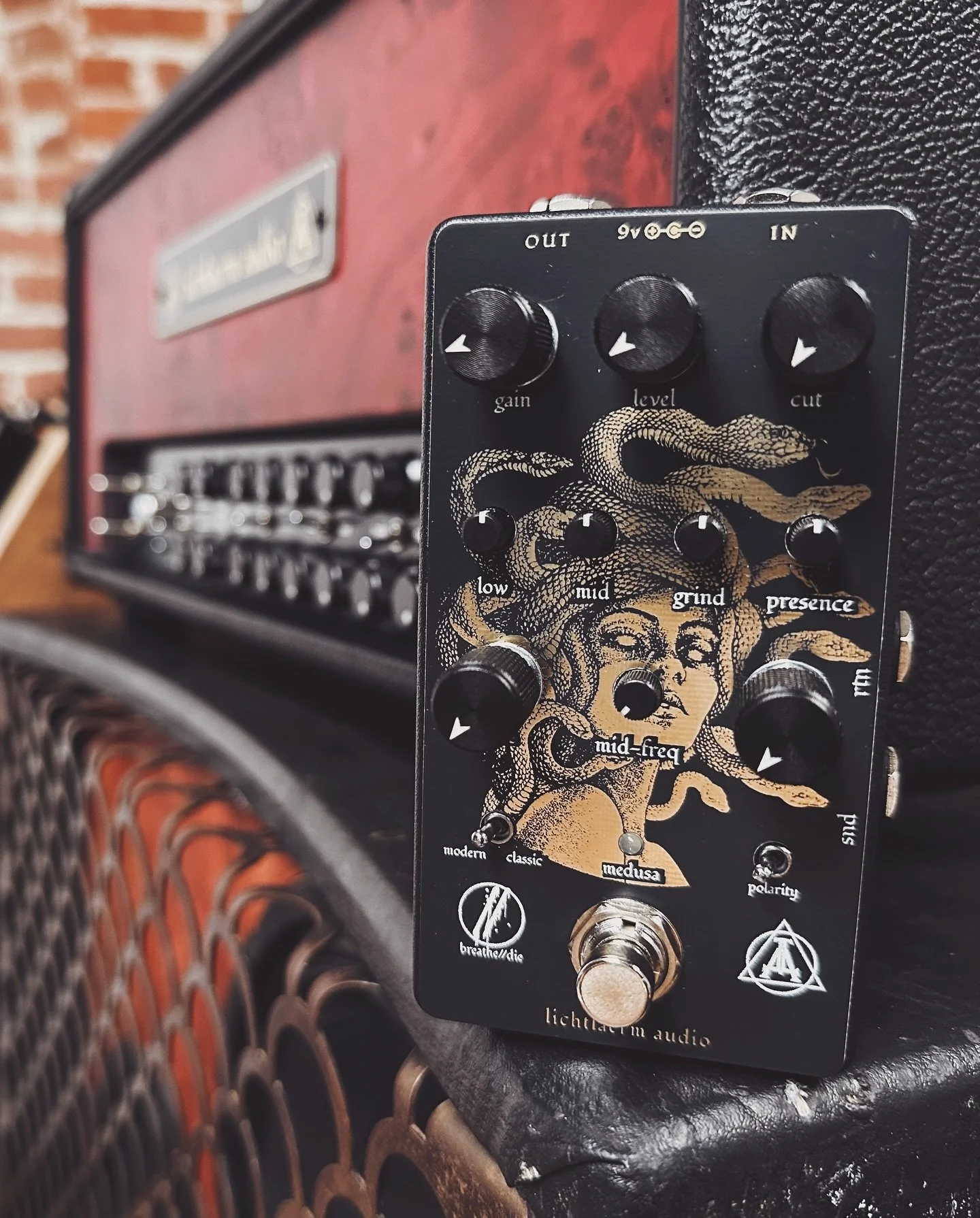 Finally back, along with a bunch of other @lichtlaermaudio goods. We got several messages about the Nostalgia, too. Well, it's back as well!

#lichtlaermaudio #lichtlaermmedusa #bosshm2 #entombed #atthegates