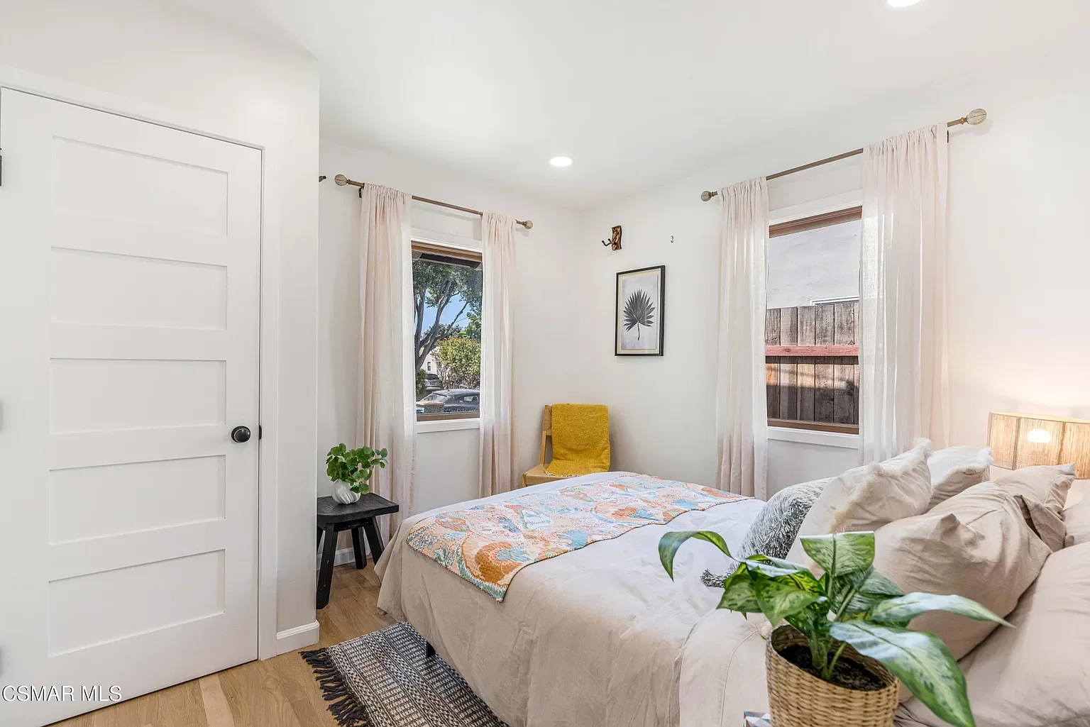 Guest bed