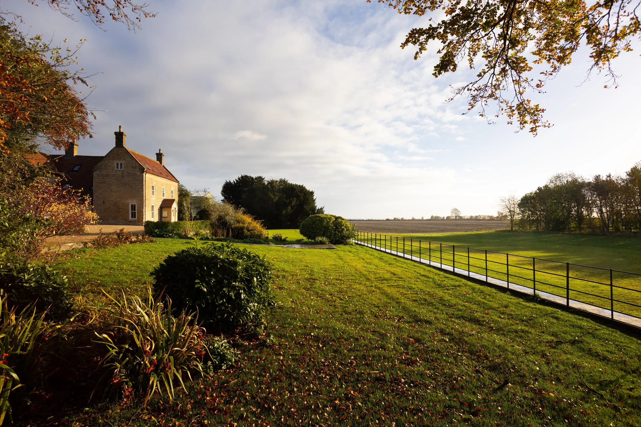 Cliff Farmhouse-02.jpg