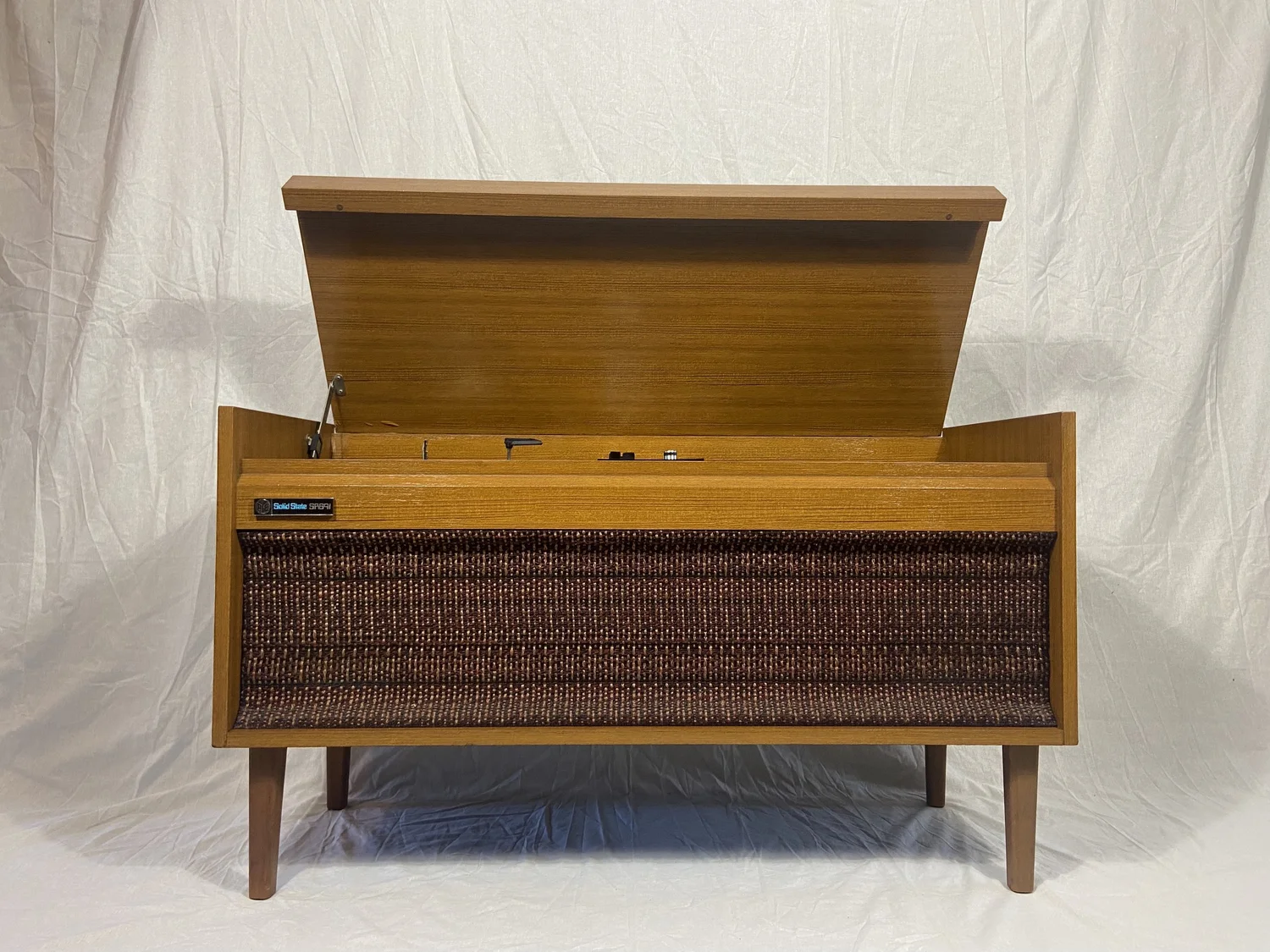 PYE SR691 restored by Retraphonics — photograph 1 of 6