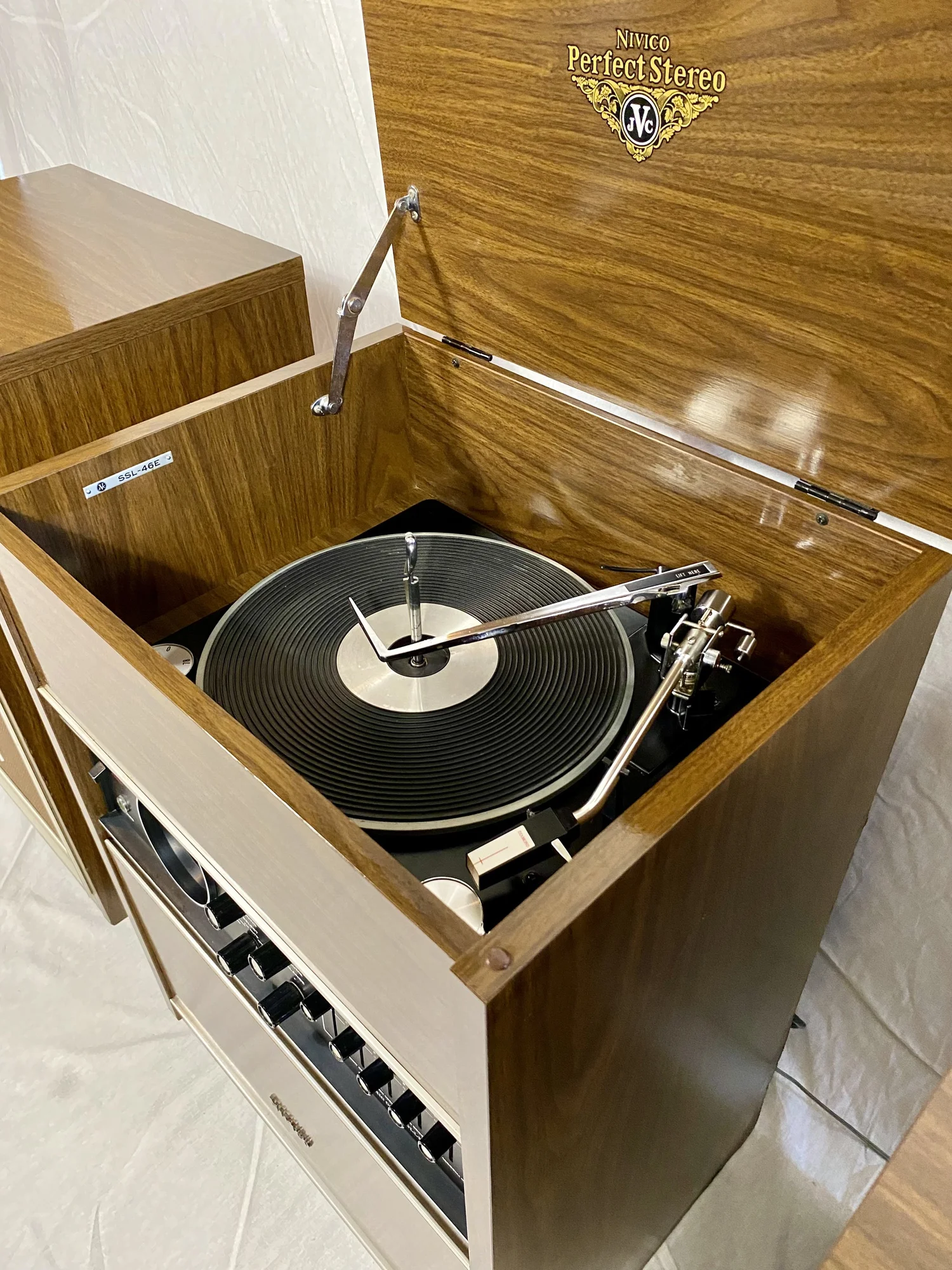 JVC Nivico Stereosystem — Retraphonics