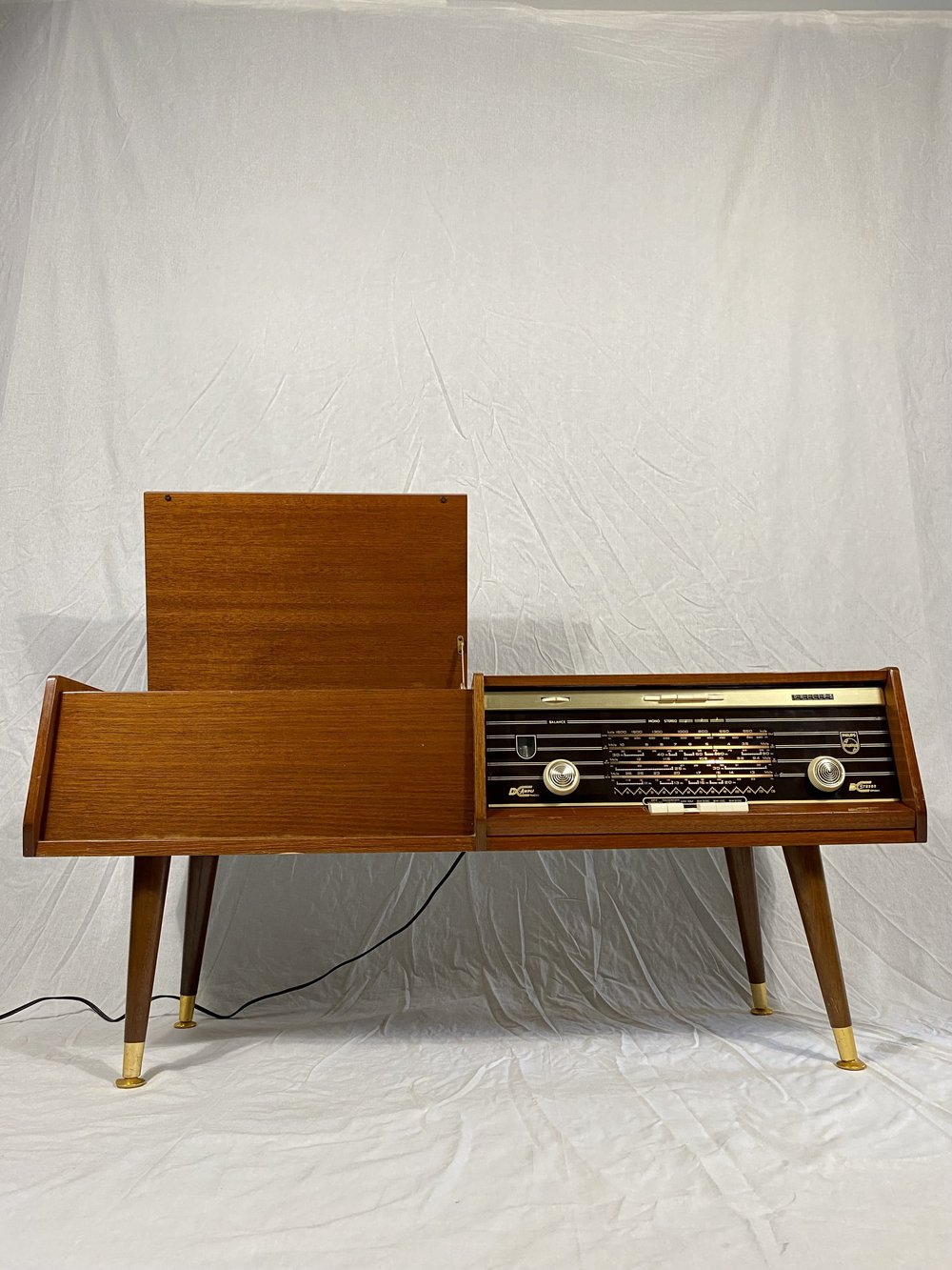Philips Bi Ampli vintage radiogram restored by Retraphonics