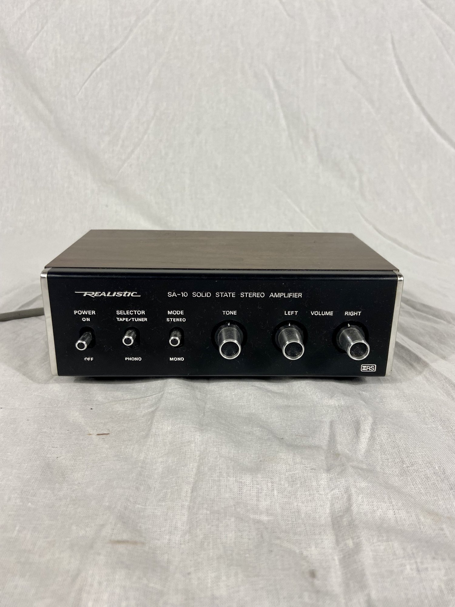 Realistic Amplifier restored by Retraphonics — photograph 1 of 3