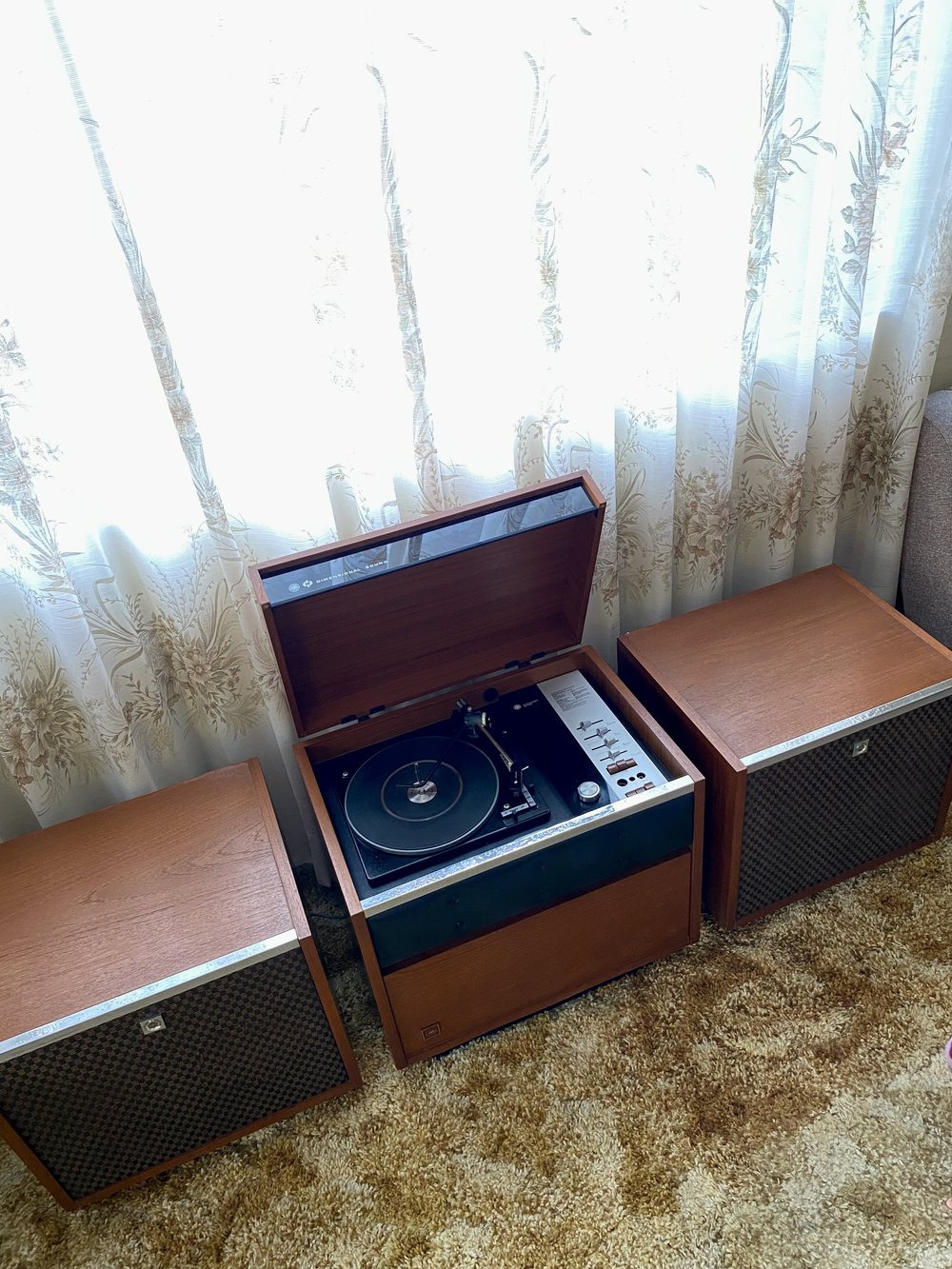 AWA Diplomat vintage radiogram restored by Retraphonics