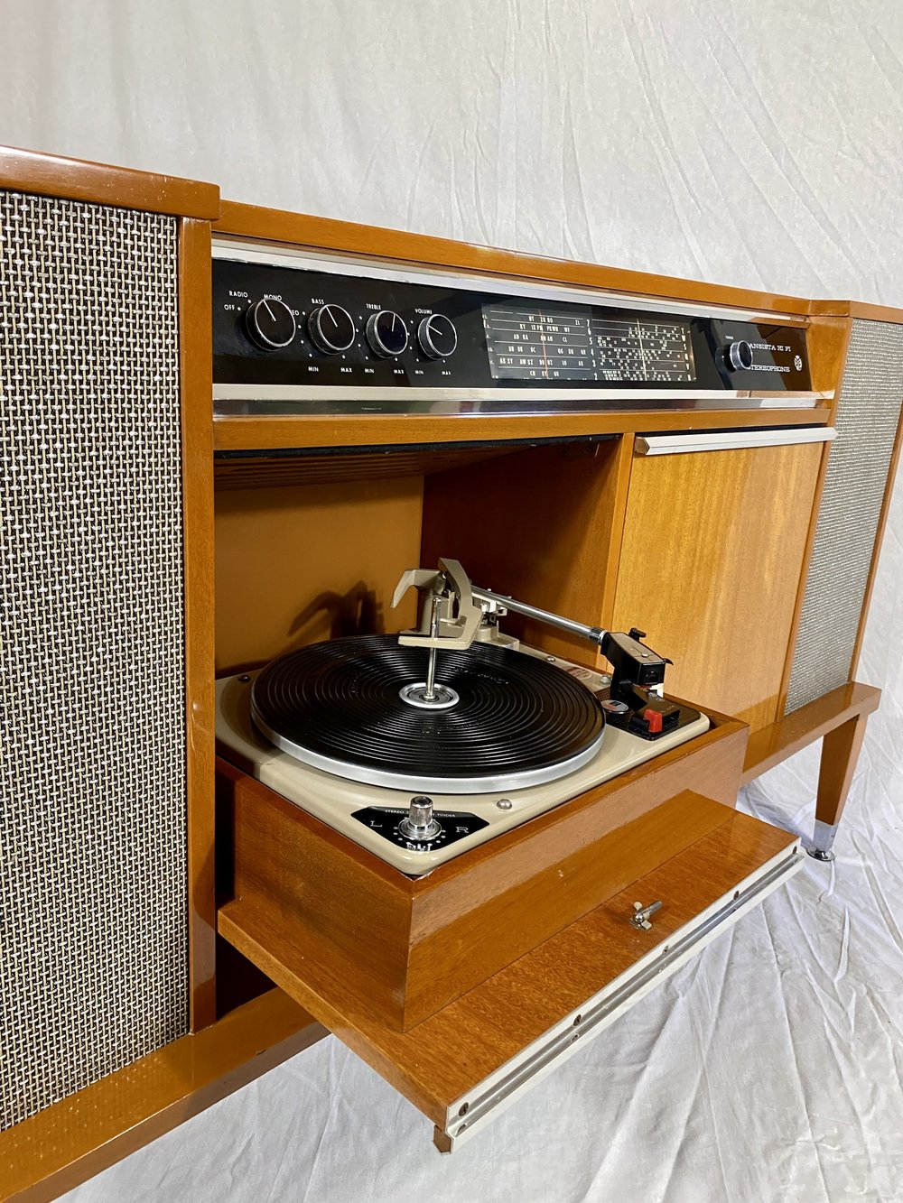 PYE Transista Hi Fi Radiogram vintage radiogram restored by Retraphonics