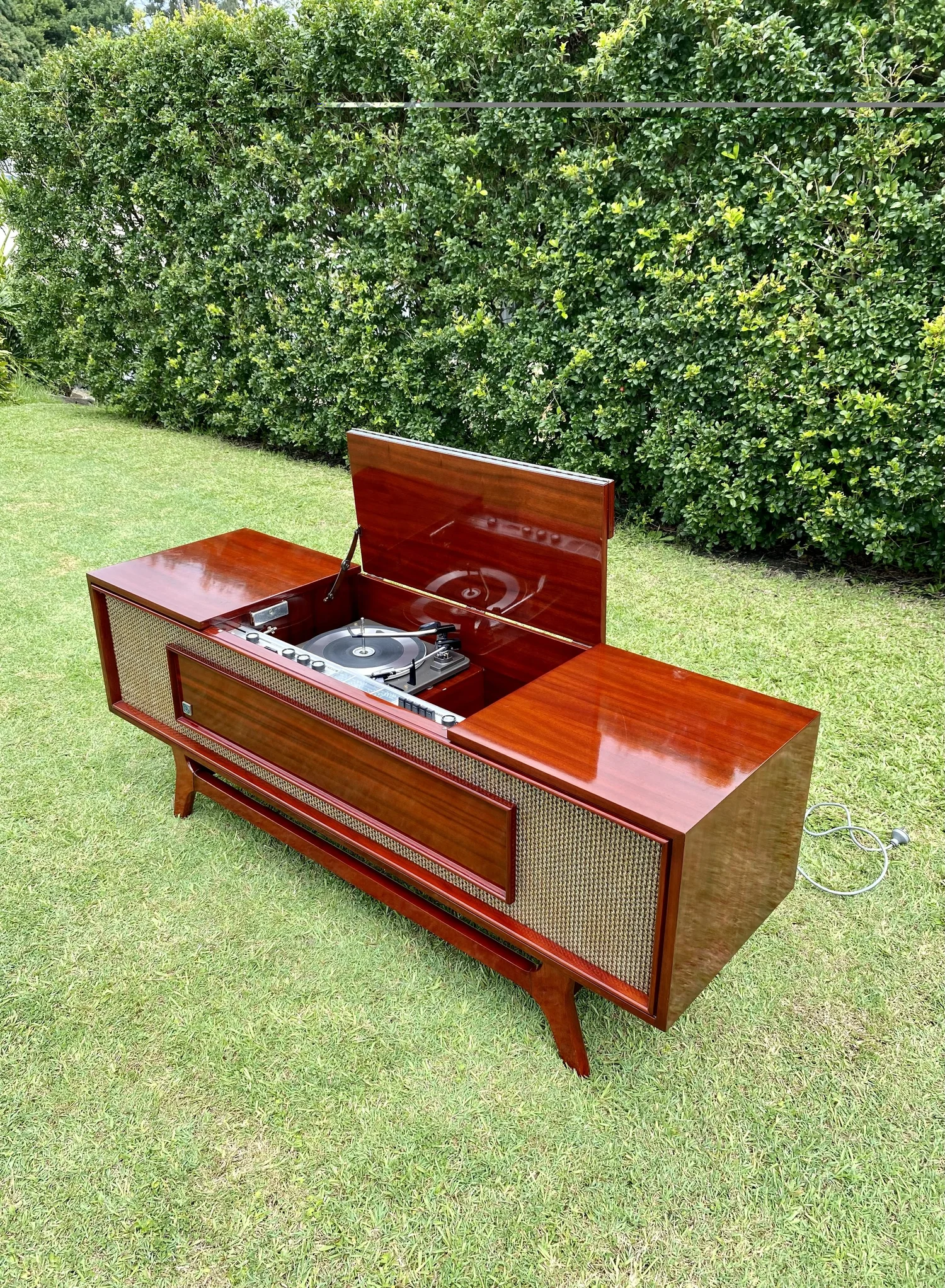 GE Ranger Lowboy - Cherry restored by Retraphonics — photograph 1 of 10