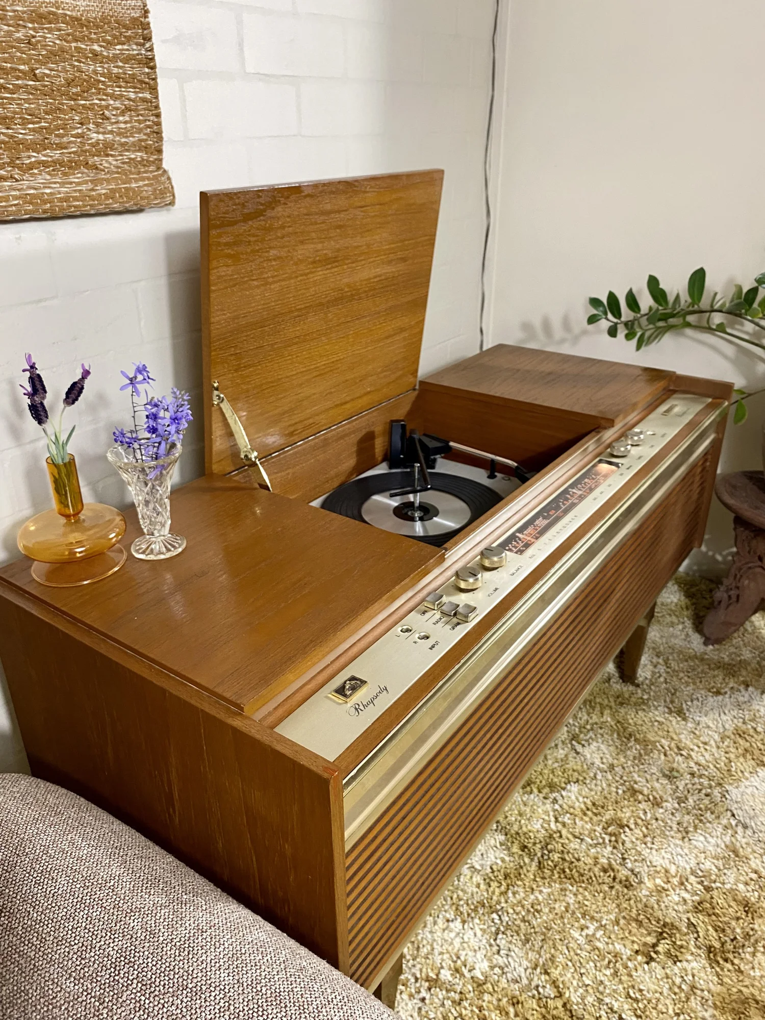 HMV Rhapsody restored by Retraphonics — photograph 1 of 8