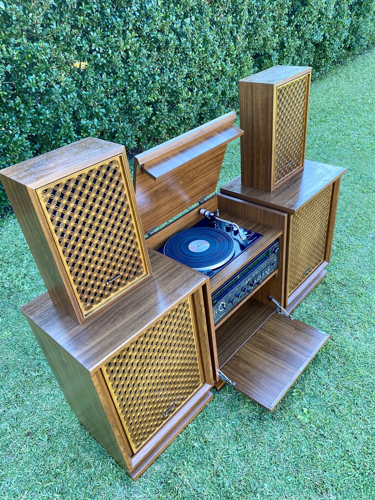 Technics Quadraphonic restored by Retraphonics — photograph 1 of 10