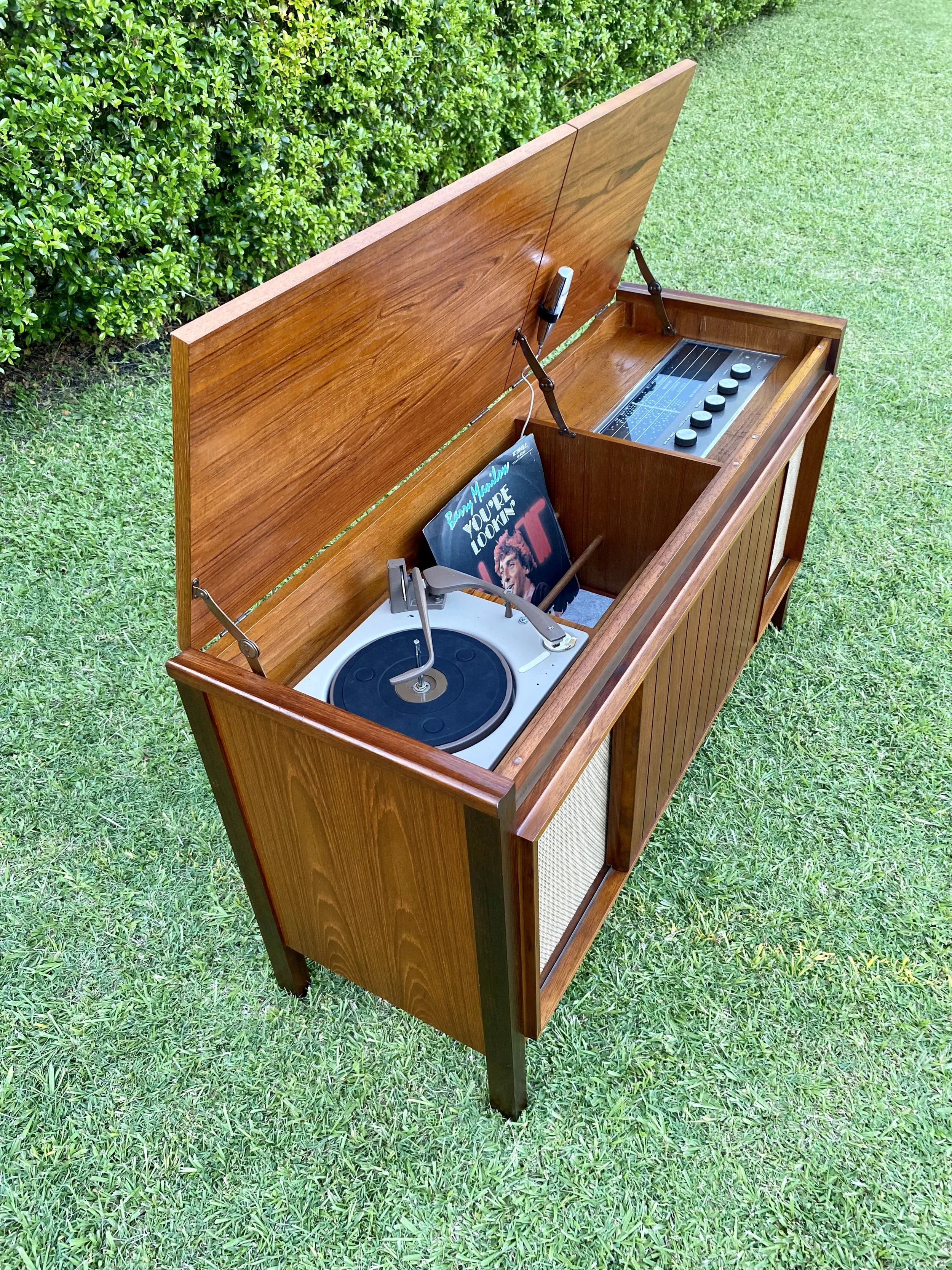 Kriesler Futureline Radiogram