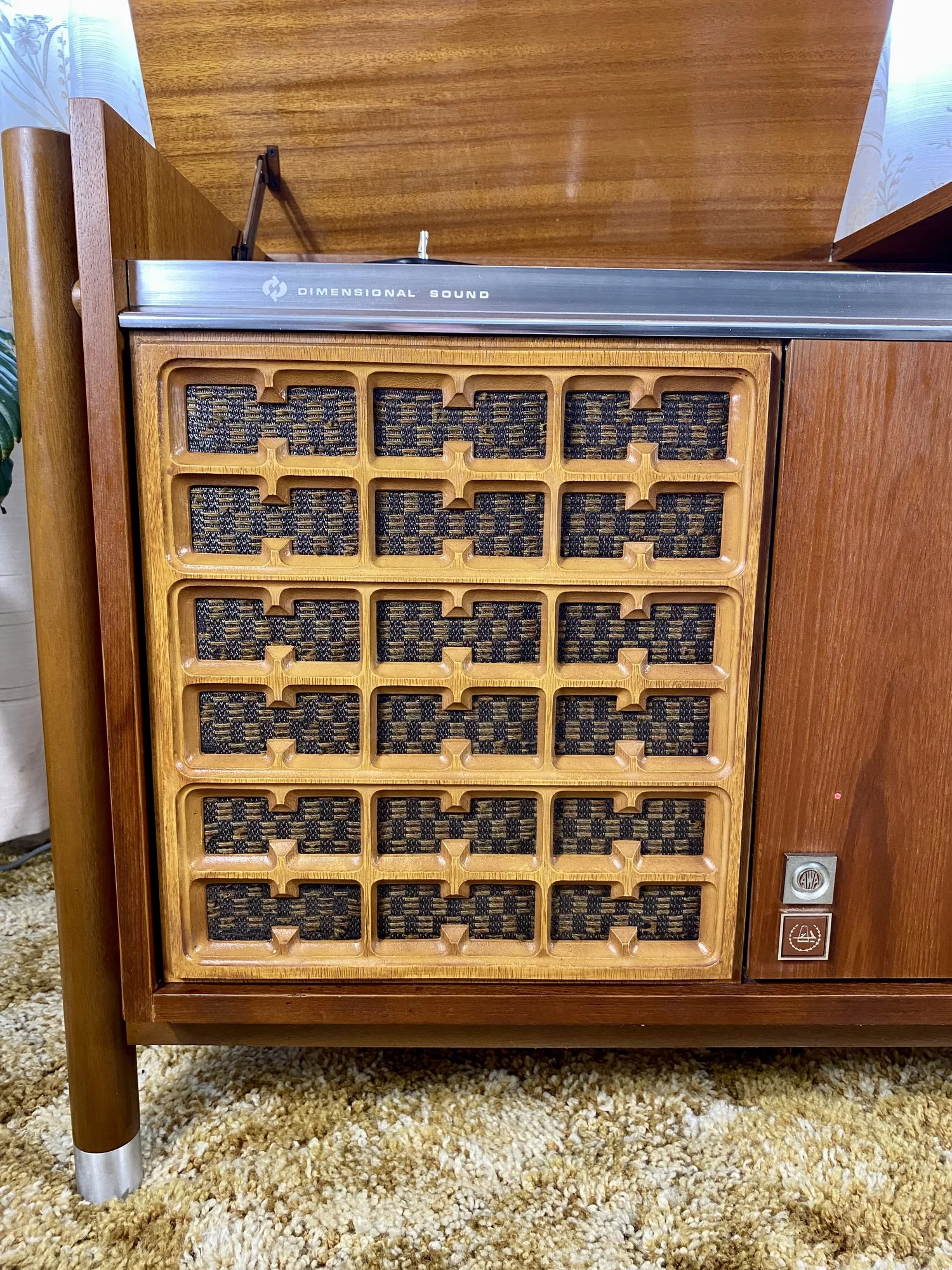 AWA Radiogram restored by Retraphonics — photograph 1 of 6