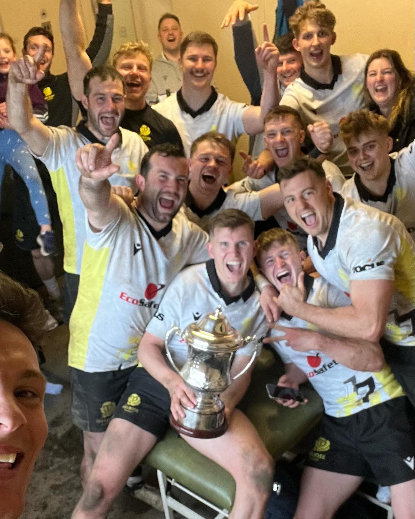 Kelso 7s 2024 winners 🏆🥇 

Pool D - Melrose 33 - 12 Jed
Pool D - Melrose 38 - 14 Peebles
Semi Final - Melrose 17 - 7 Heriots
Final - Melrose 24 - 15 Kelso

Player of the Tournament - @don.crawford_
