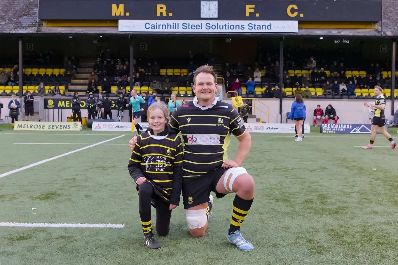 Back to winning ways at HQ 😎

📸 | @andymcleandigitalimages (full album on Facebook)

#blackandyellow🐝