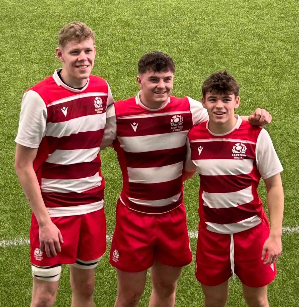 SOUTH U18s | Win 👏👏👏

Well done to Christian Olesen, Jaxson Douglas &amp; Max Foy for representing the South U18s in a 19 - 12 win over Edinburgh today at the Hive!

#blackandyellow🐝