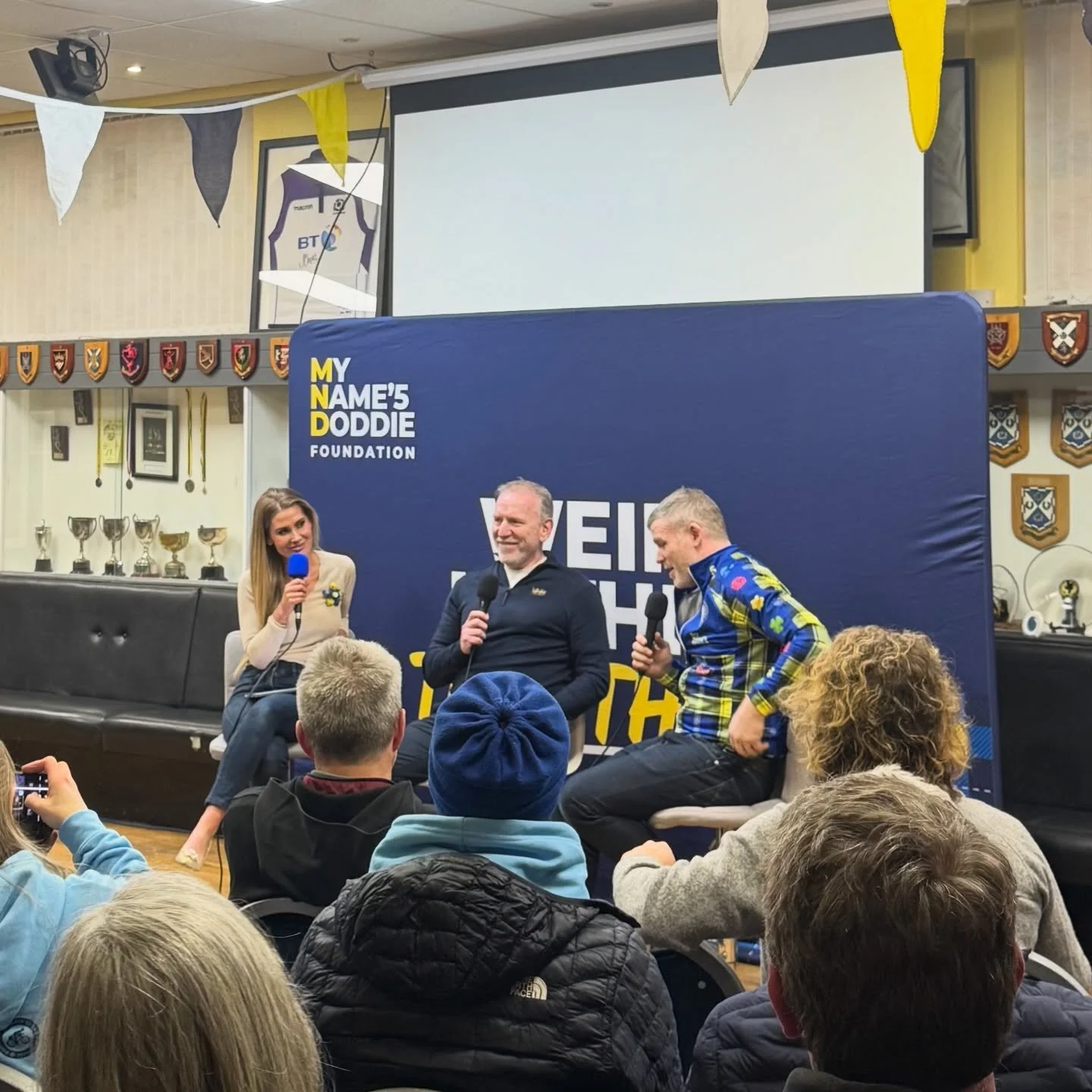 Dodcast at the Greenyards 🎙️

Great evening at the club for the @myname5doddie Triple Crown Dodcast ahead of the epic cycle to Dublin!

The large team of cyclists leave the club at 7am tomorrow morning.. come down and cheer them on 🚴

☕️ @coffeeinc
