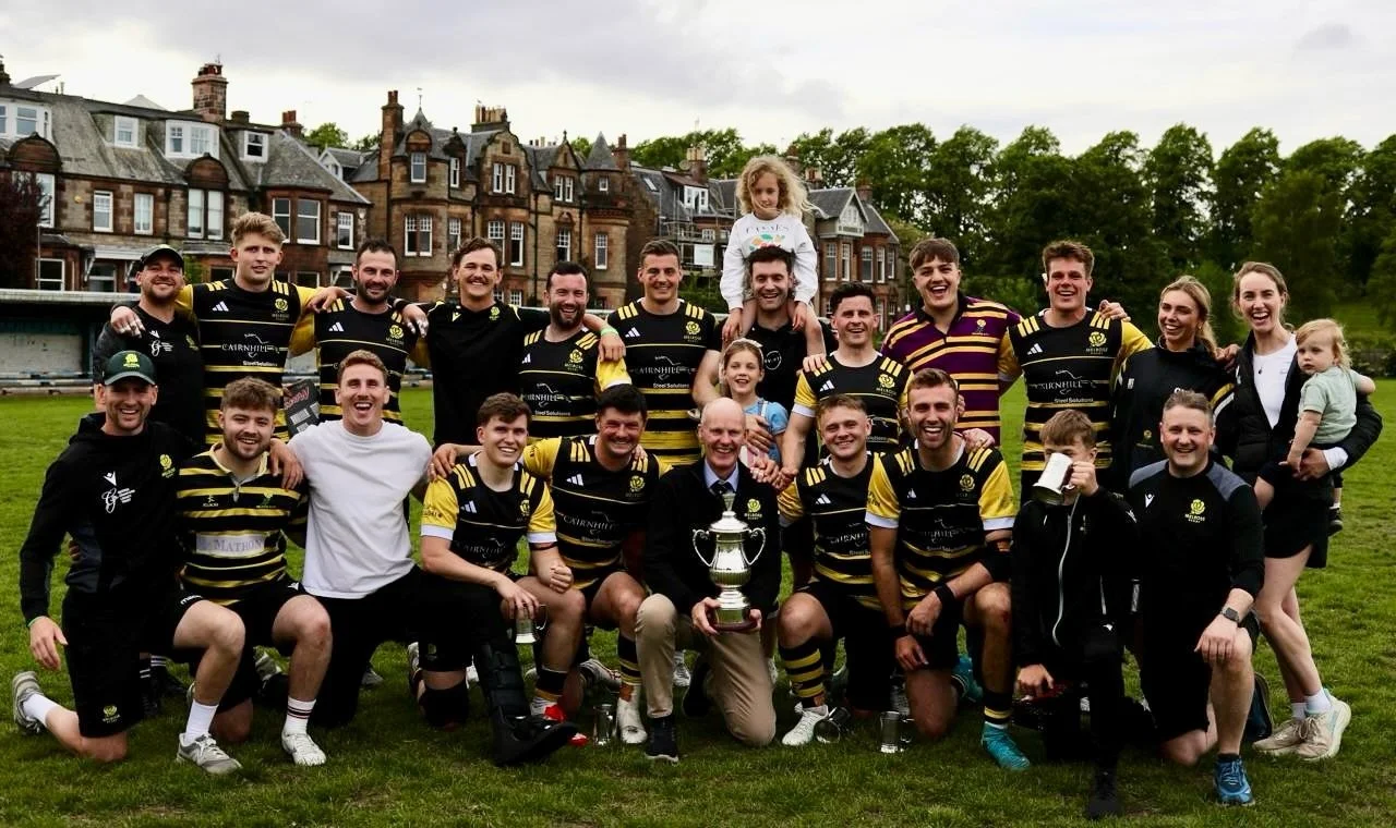 Some team 🖤💛

#blackandyellow🐝
