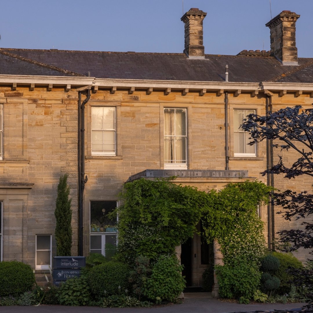 Leonardslee House.jpg