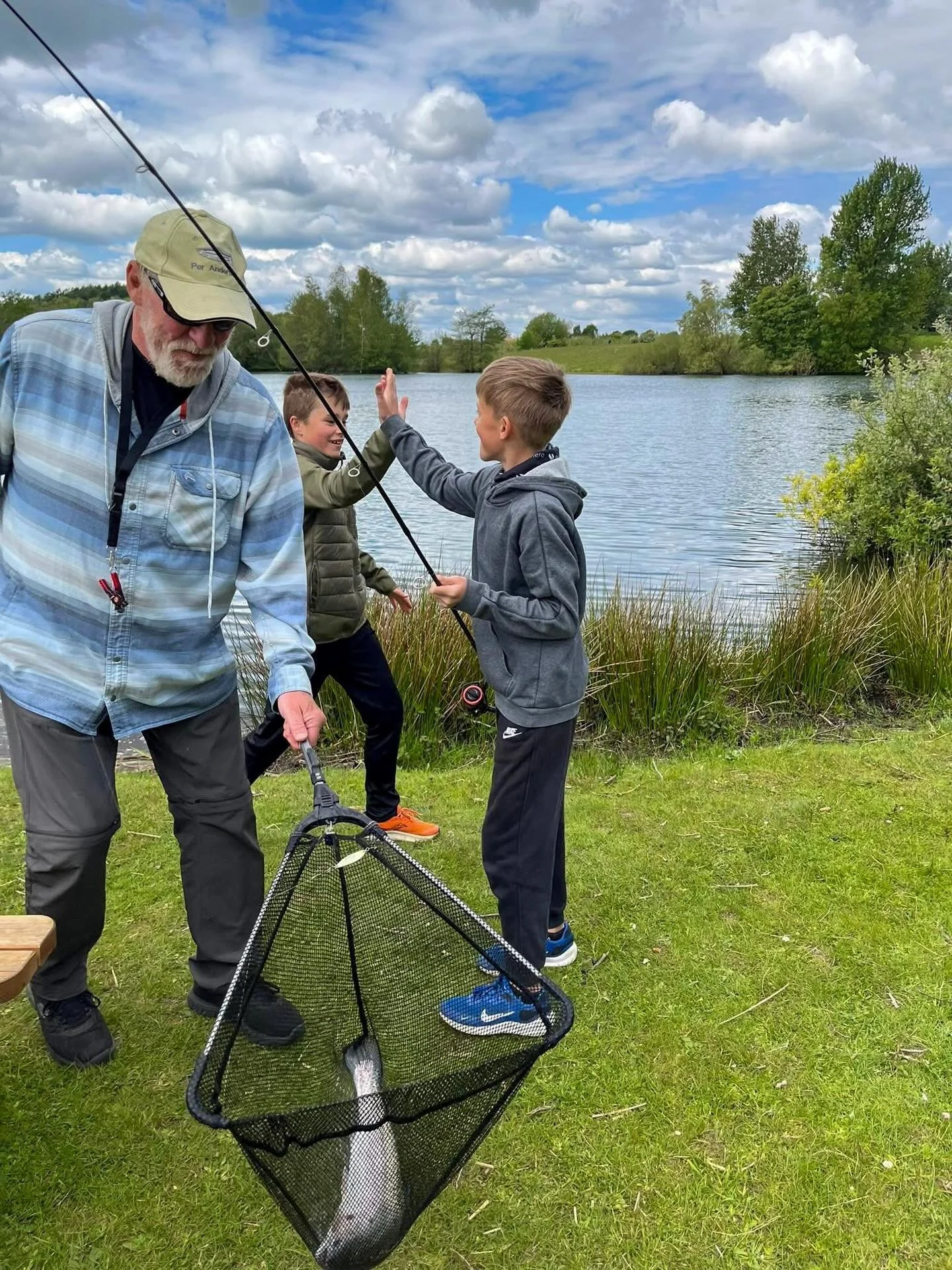🎣 Kom med til en gratis og hyggelig familie-fiskedag! 🐟

Hvorn&aring;r? S&oslash;ndag d. 31. maj kl. 9-13

Hvor? Tarup S&oslash;

Hvem? For b&oslash;rn p&aring; 8-14 &aring;r og deres voksne 

Vi skal pr&oslash;ve kr&aelig;fter med fiskeri sammen m