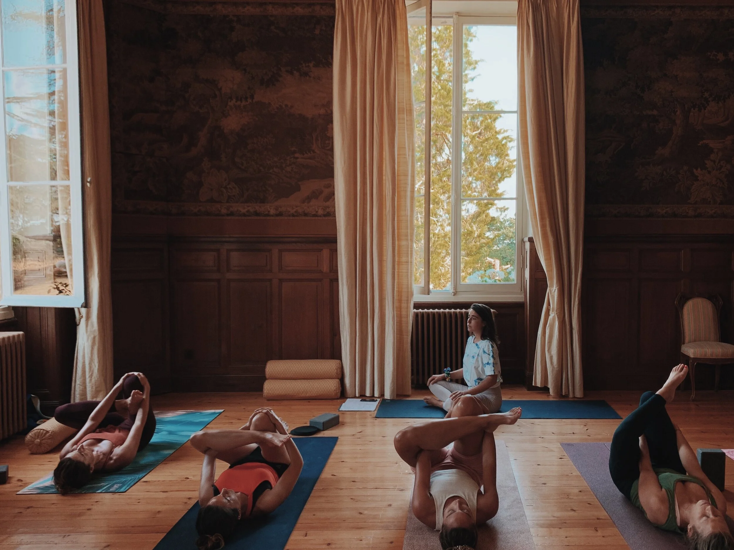 Comment bien débuter en yoga de chez soi ?