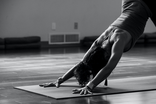 Système immunitaire affaibli… Quel type de yoga peut m’aider ?