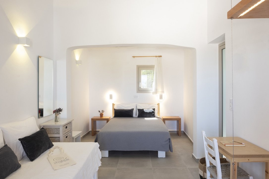 Okreblue Paros.A&B rooms 3.jpeg