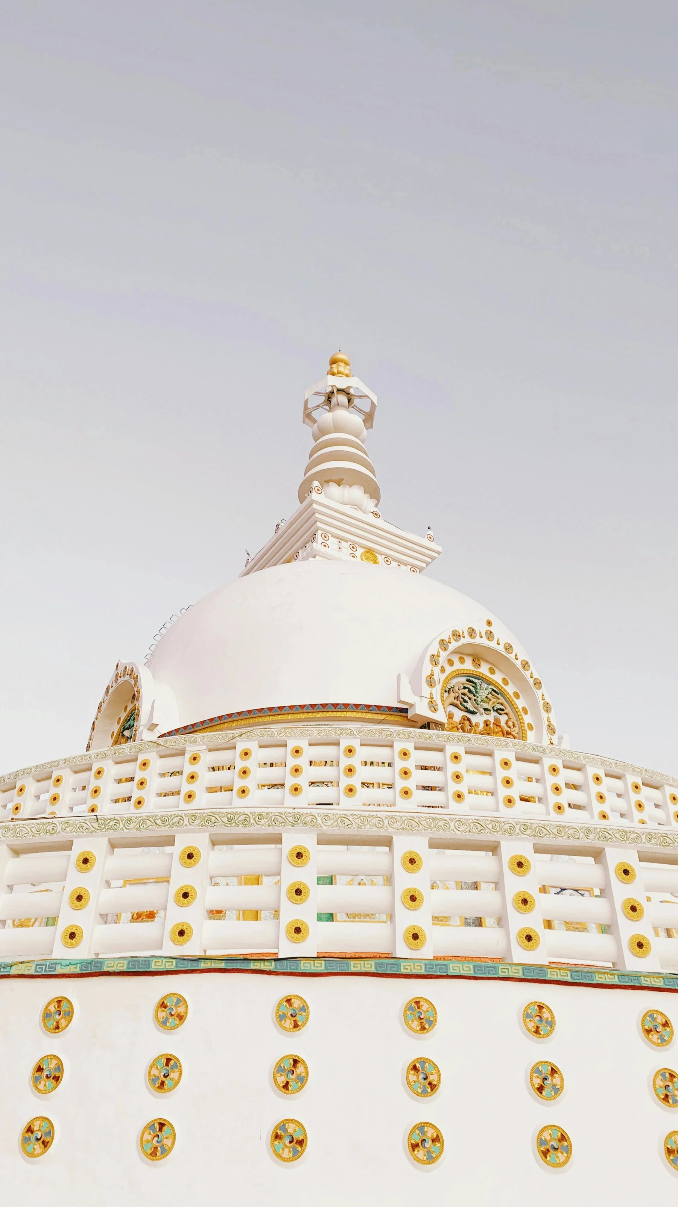 Explorez un stuppa sacré et participez à une retraite méditative au cœur de la culture tibétaine de l’Himalaya.