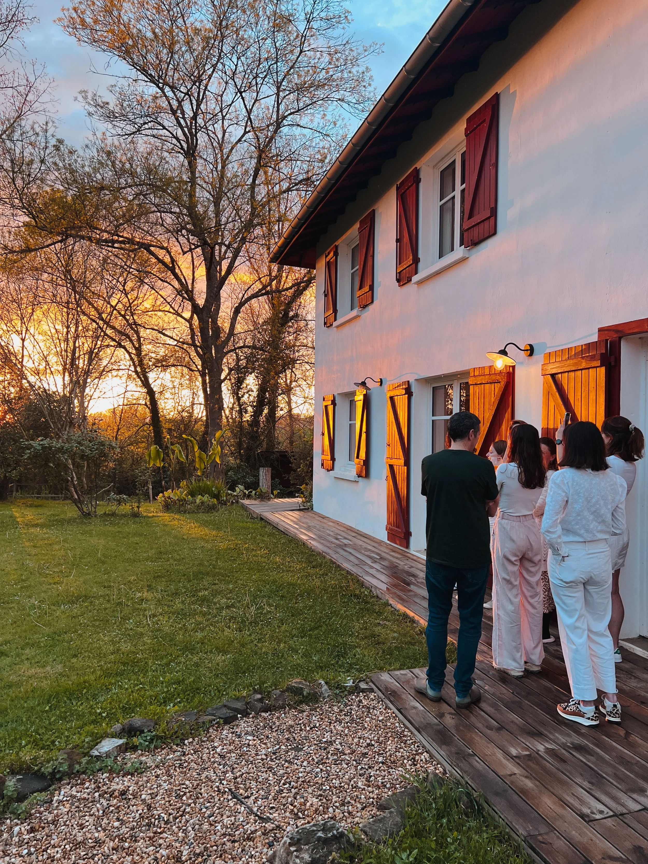 Coucher de soleil à la maison de retraite yoga au Pays Basque | Sunset at yoga retreat house in the Basque Country (copie)