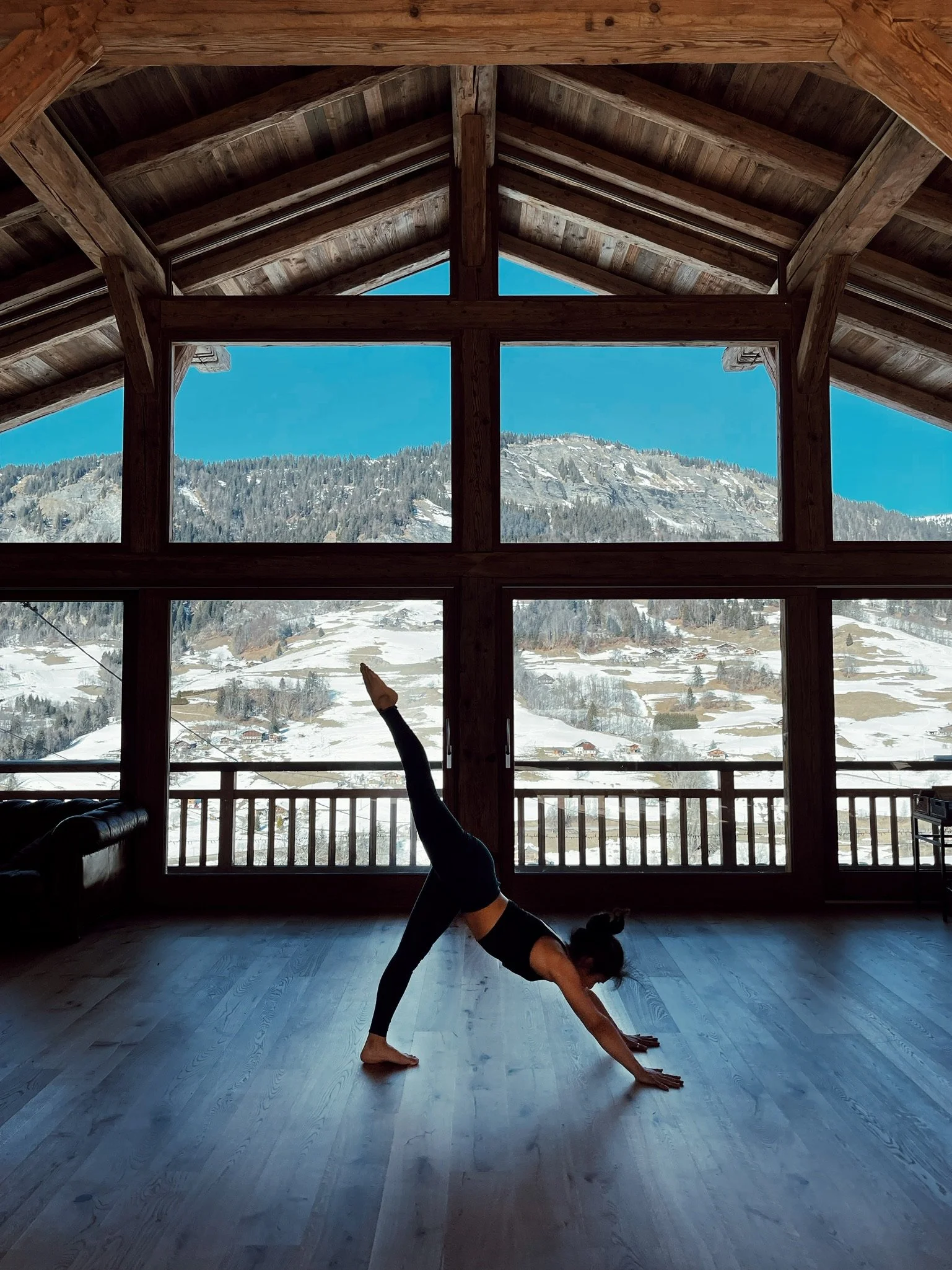 Premium chalet for a yoga retreat in France in english