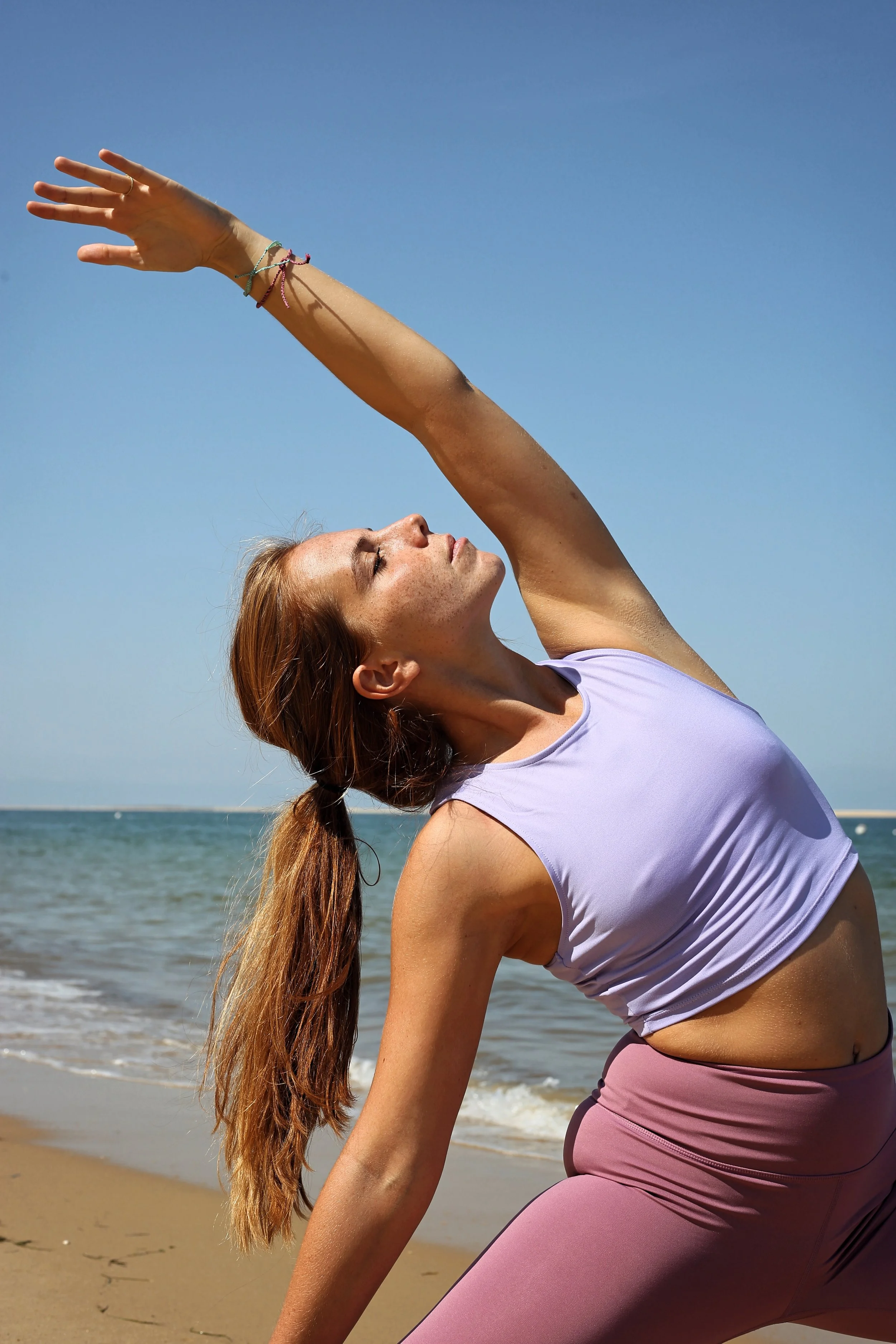 Elaïs Abauzit - Professeure de Vinyasa Yoga