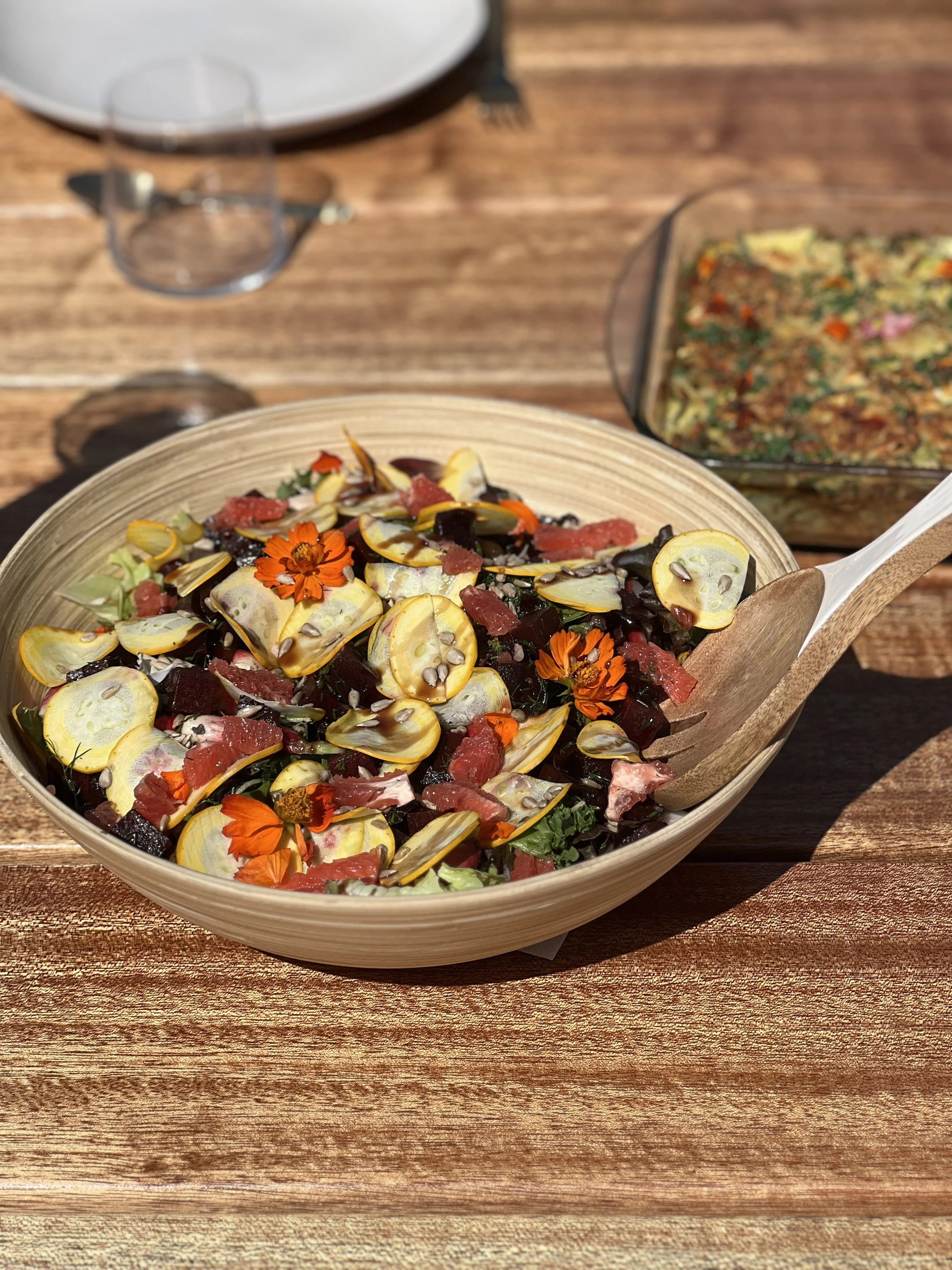 Une alimentation saine et solaire en retraite yoga et séjour bien-être en France, été 2026