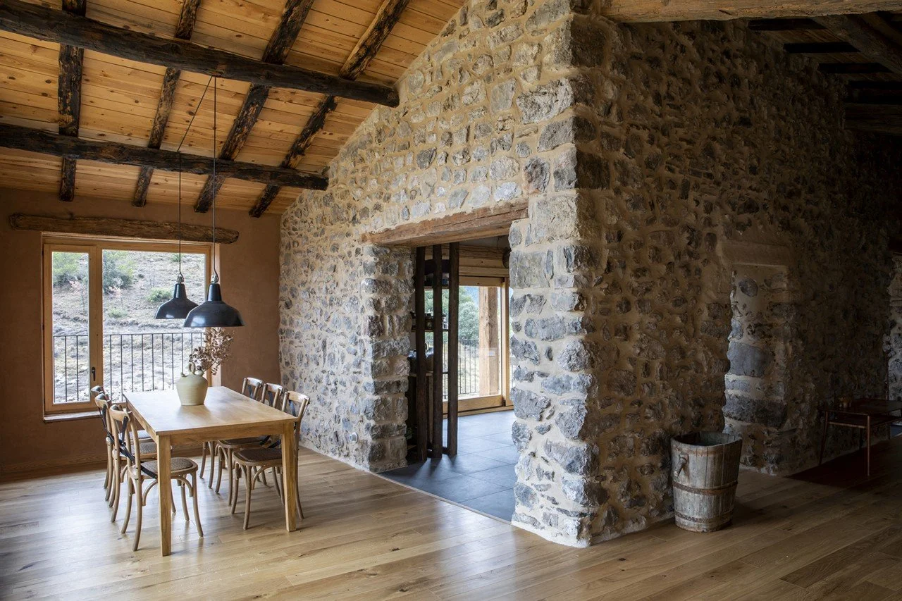 Refuge haut de gamme en montagne — stage yoga Pyrénées espagnoles 2026